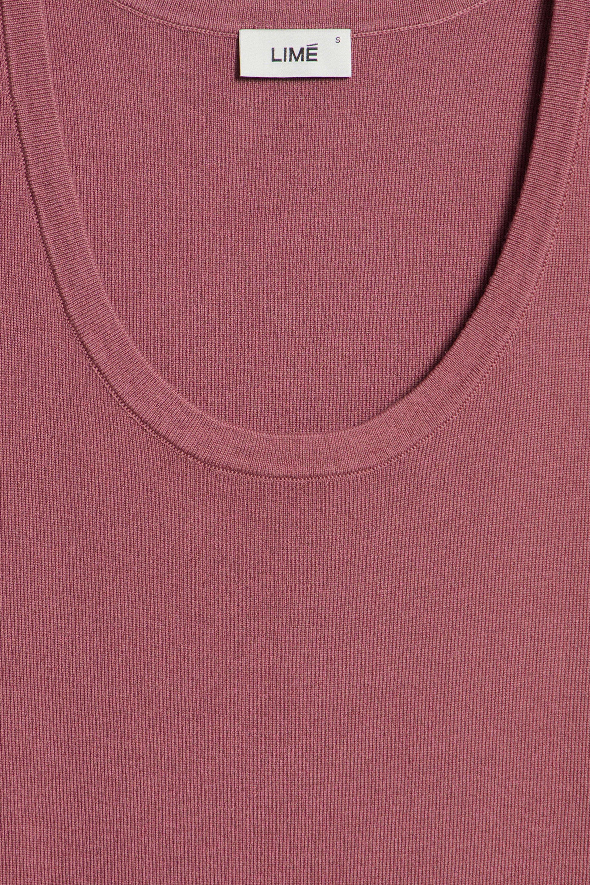 GRAPE RED
