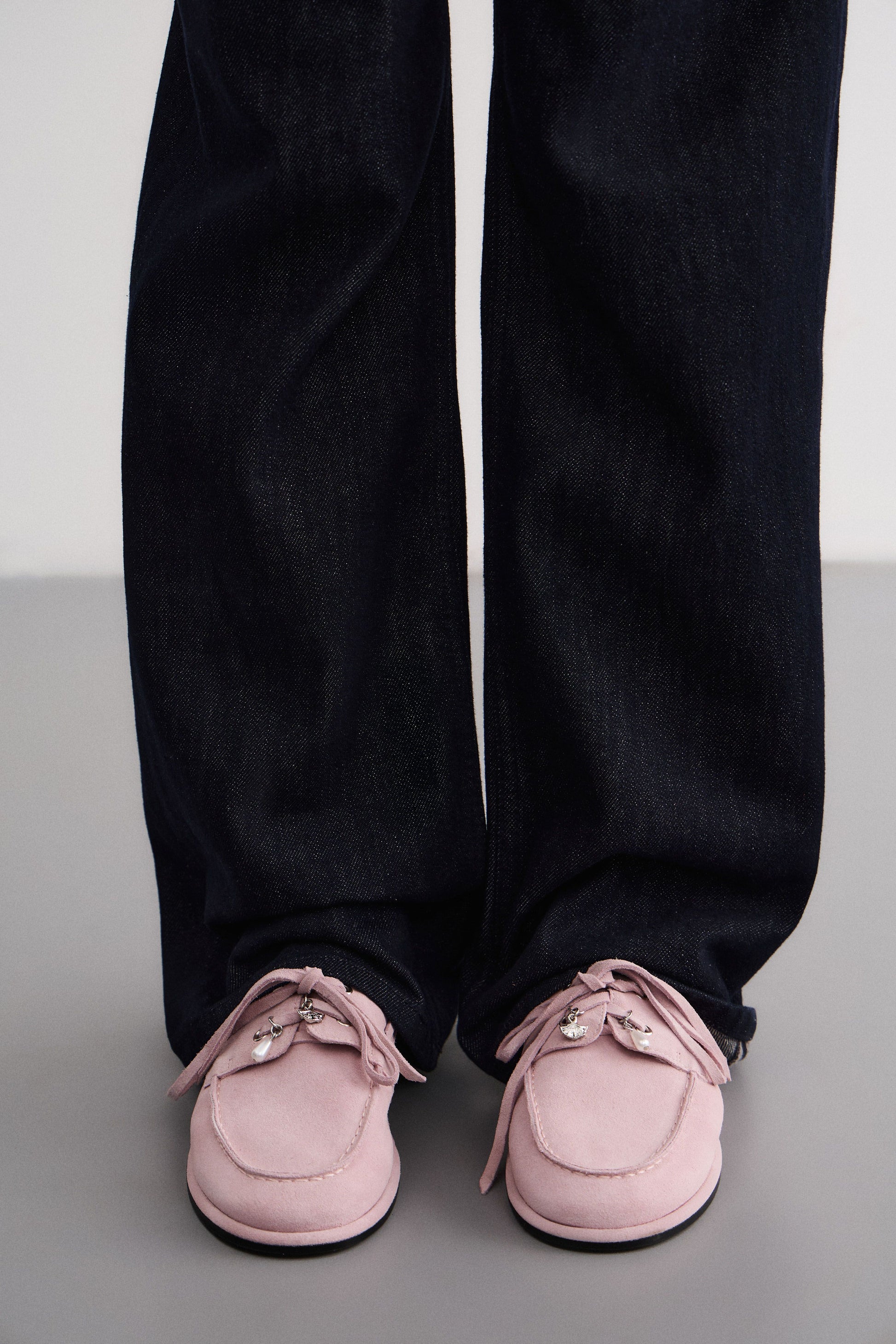 LIGHT PINK