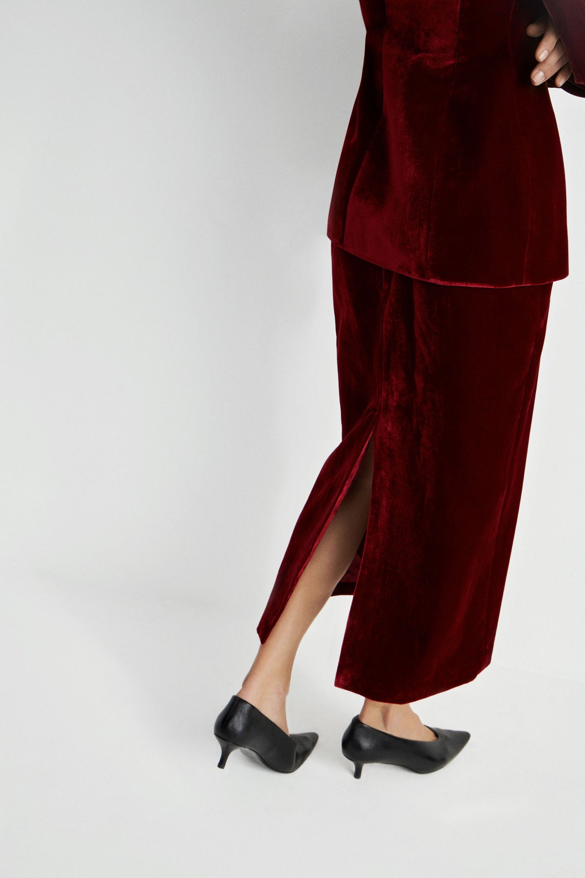 DARK RED
