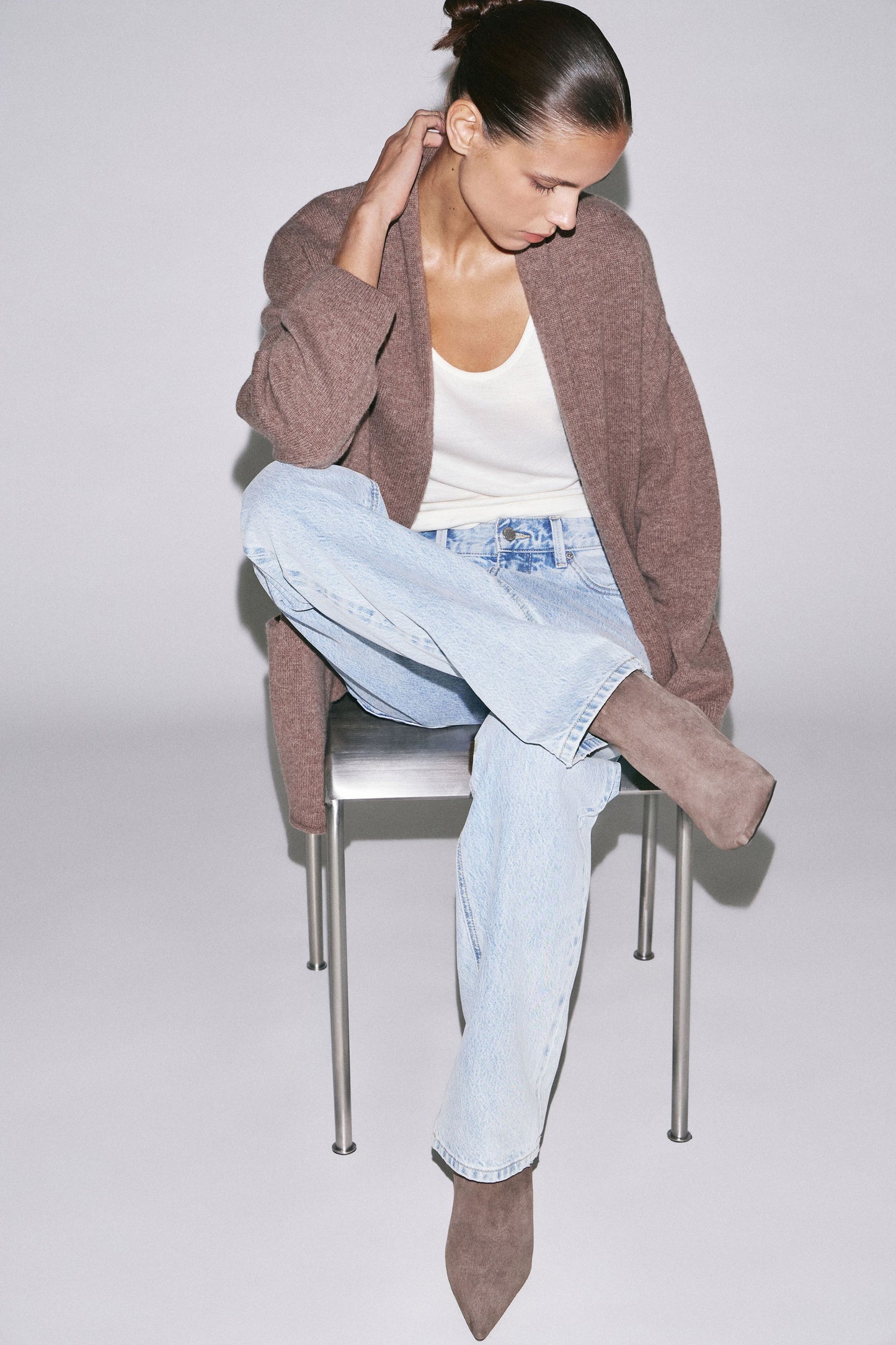 GREY BEIGE