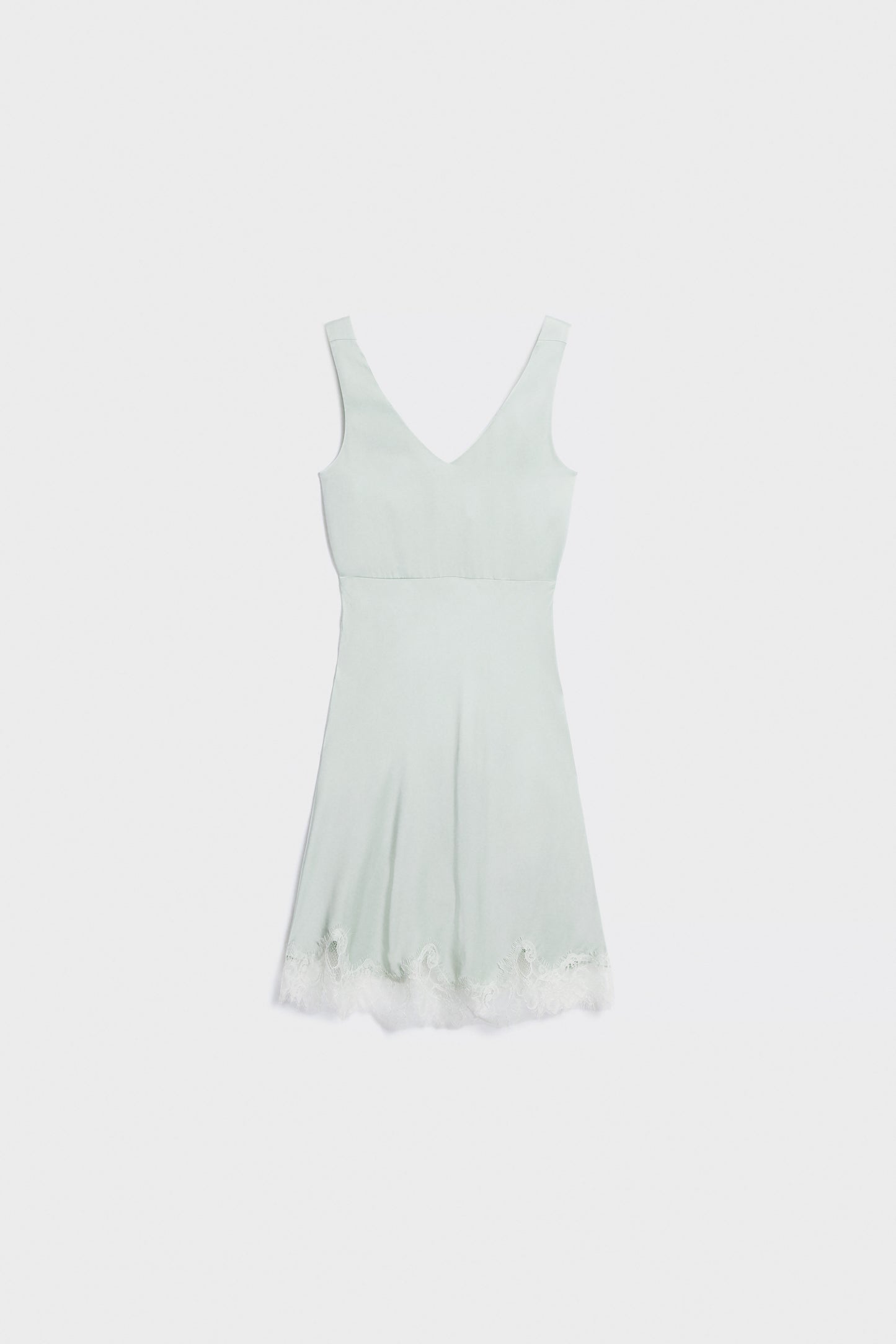 LIGHT GREEN