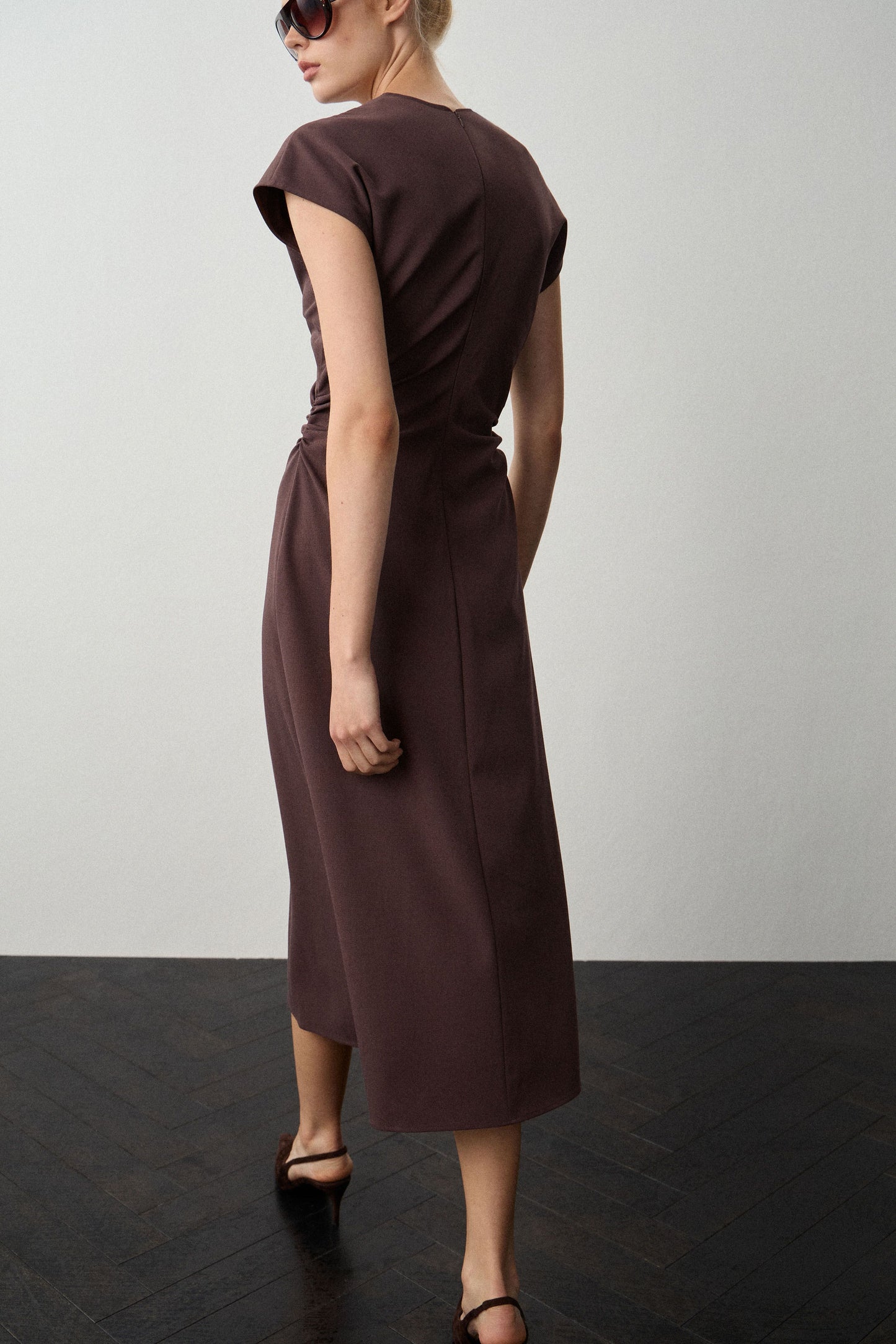 DARK BROWN