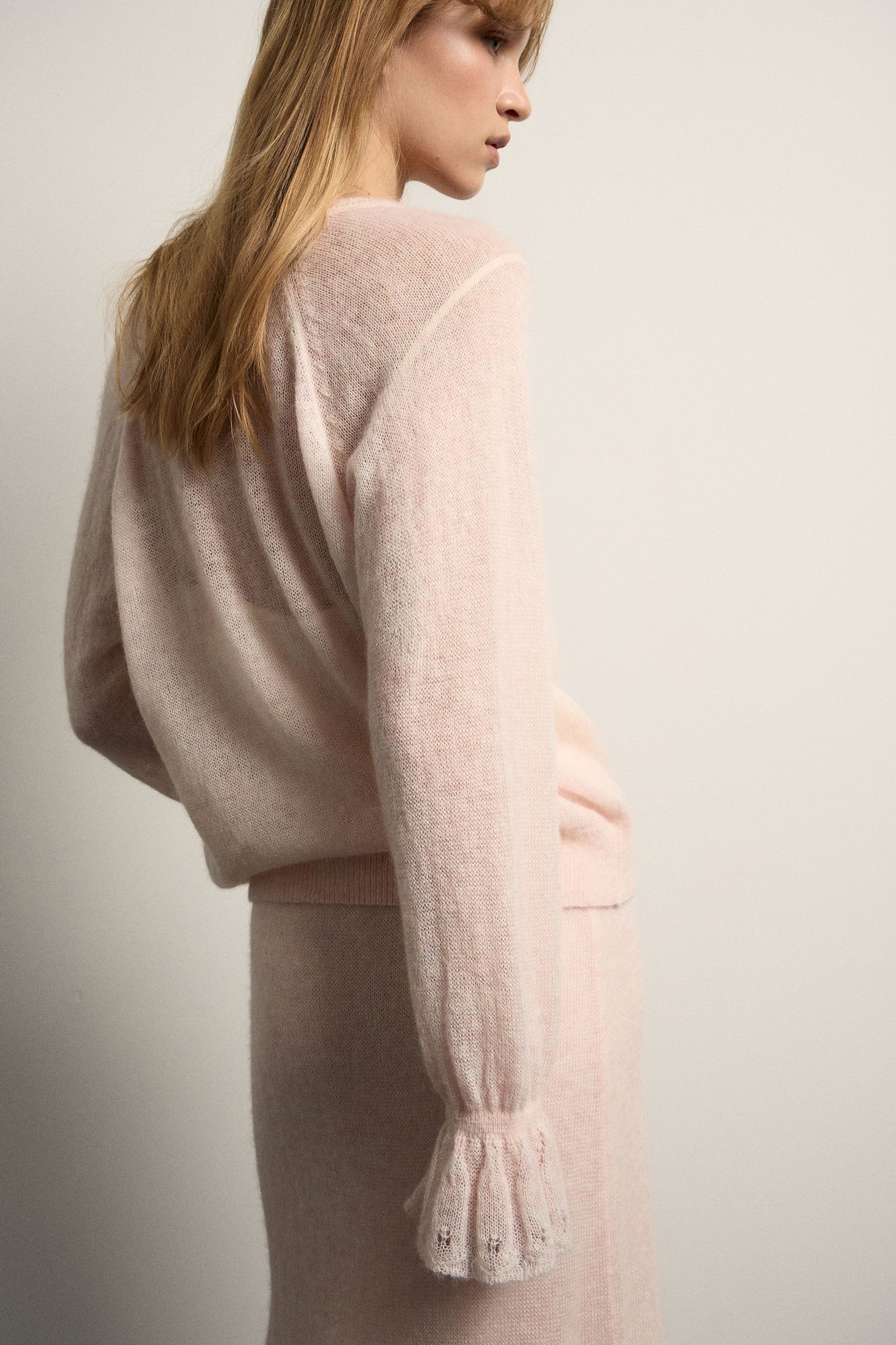 LIGHT PINK