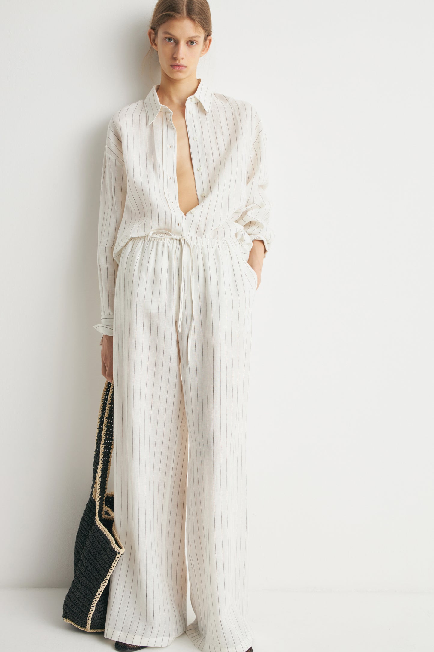 WHITE/BEIGE