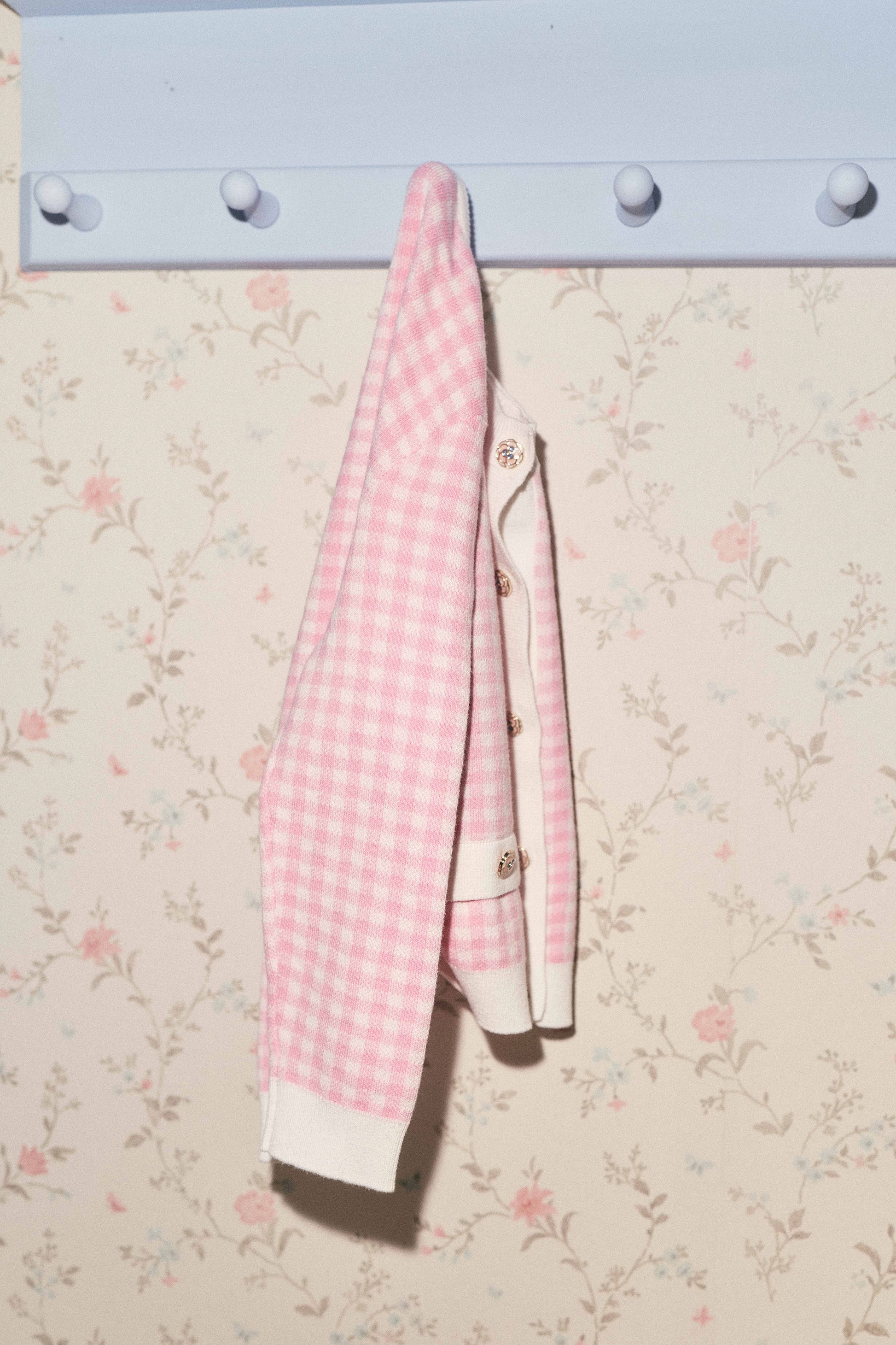 PINK/WHITE