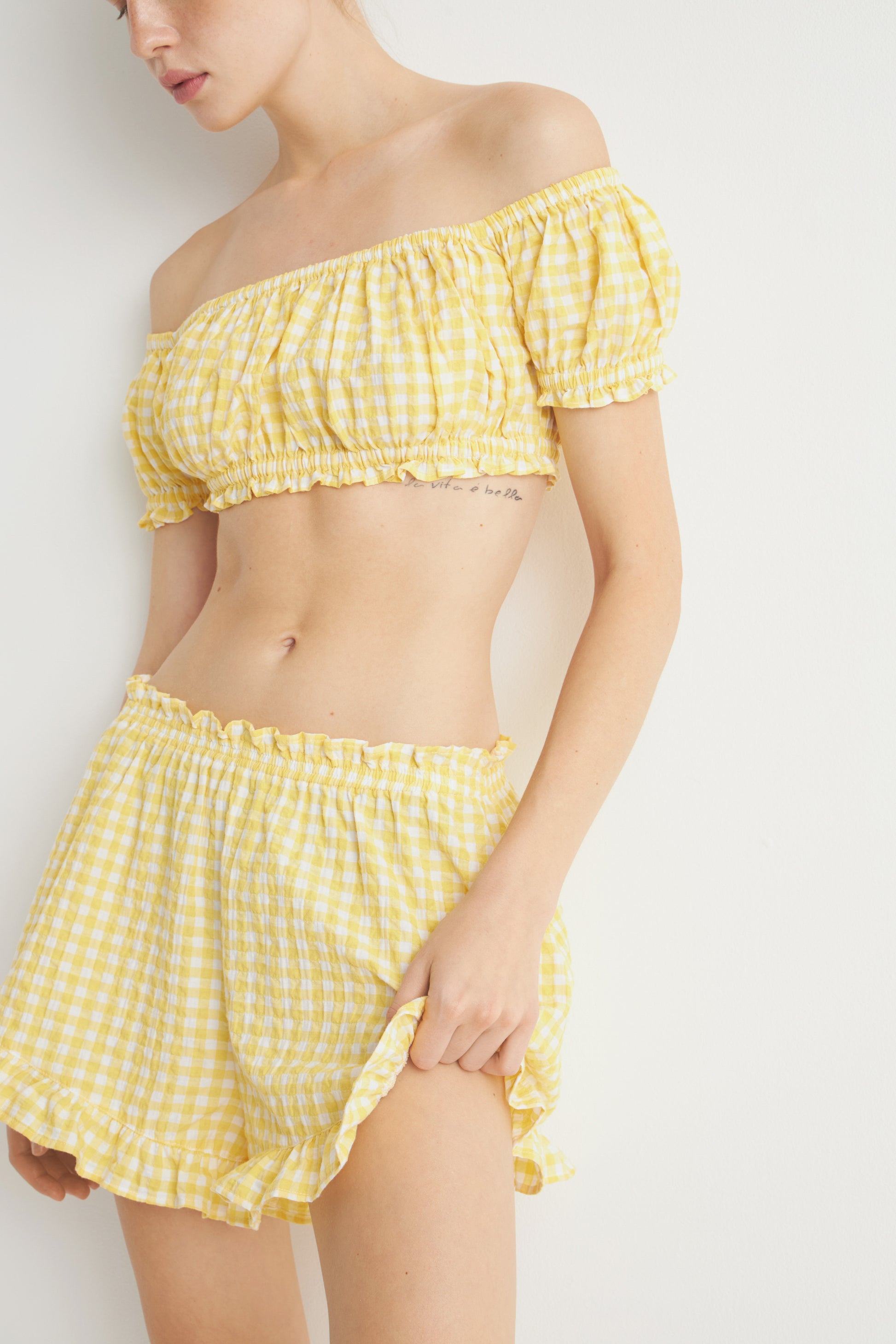 YELLOW