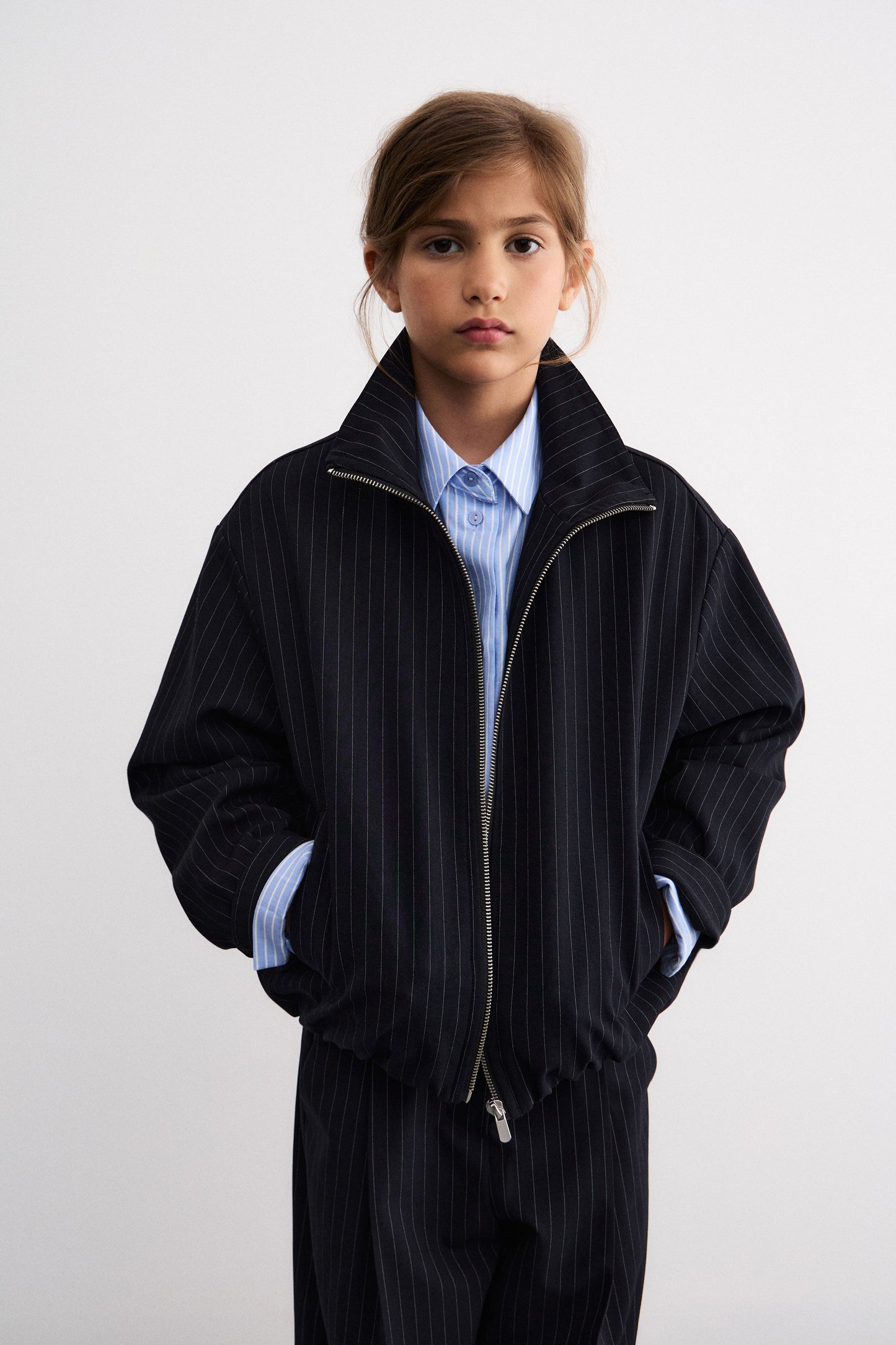 DARK BLUE/WHITE
