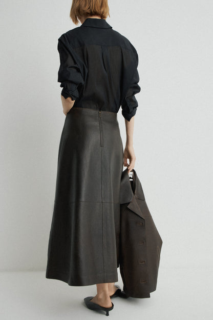 DARK BROWN