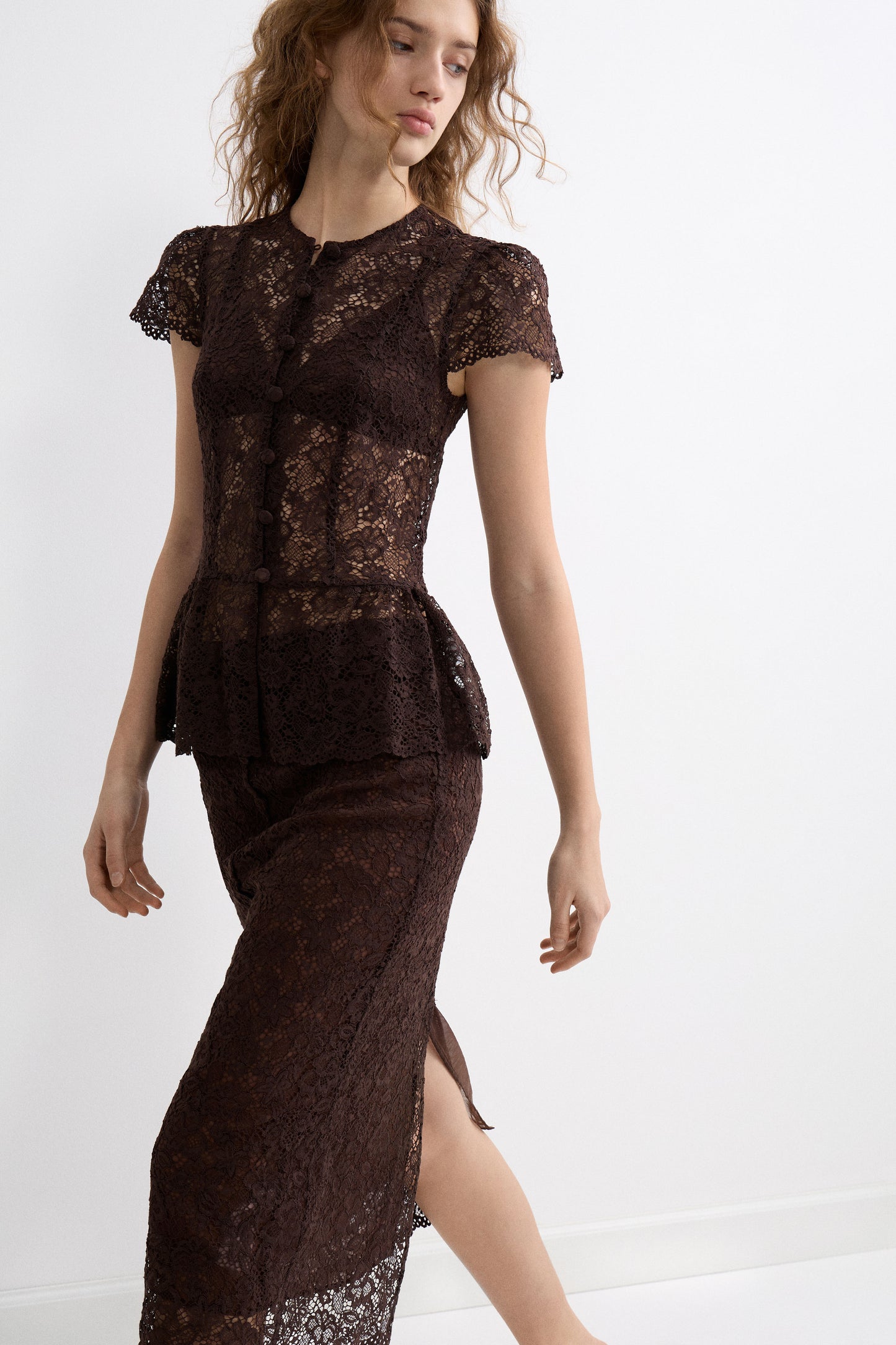DARK BROWN
