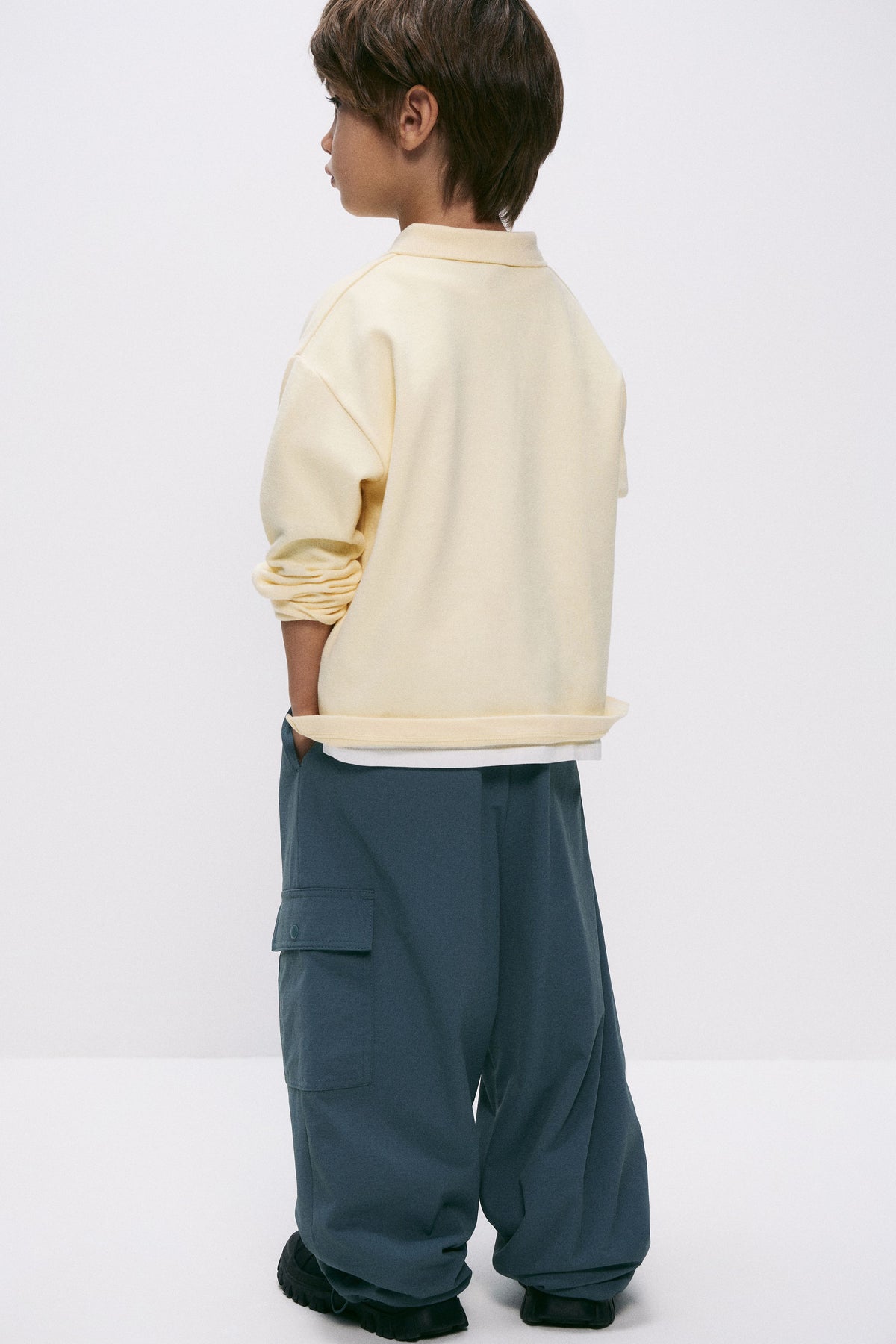 LIGHT YELLOW