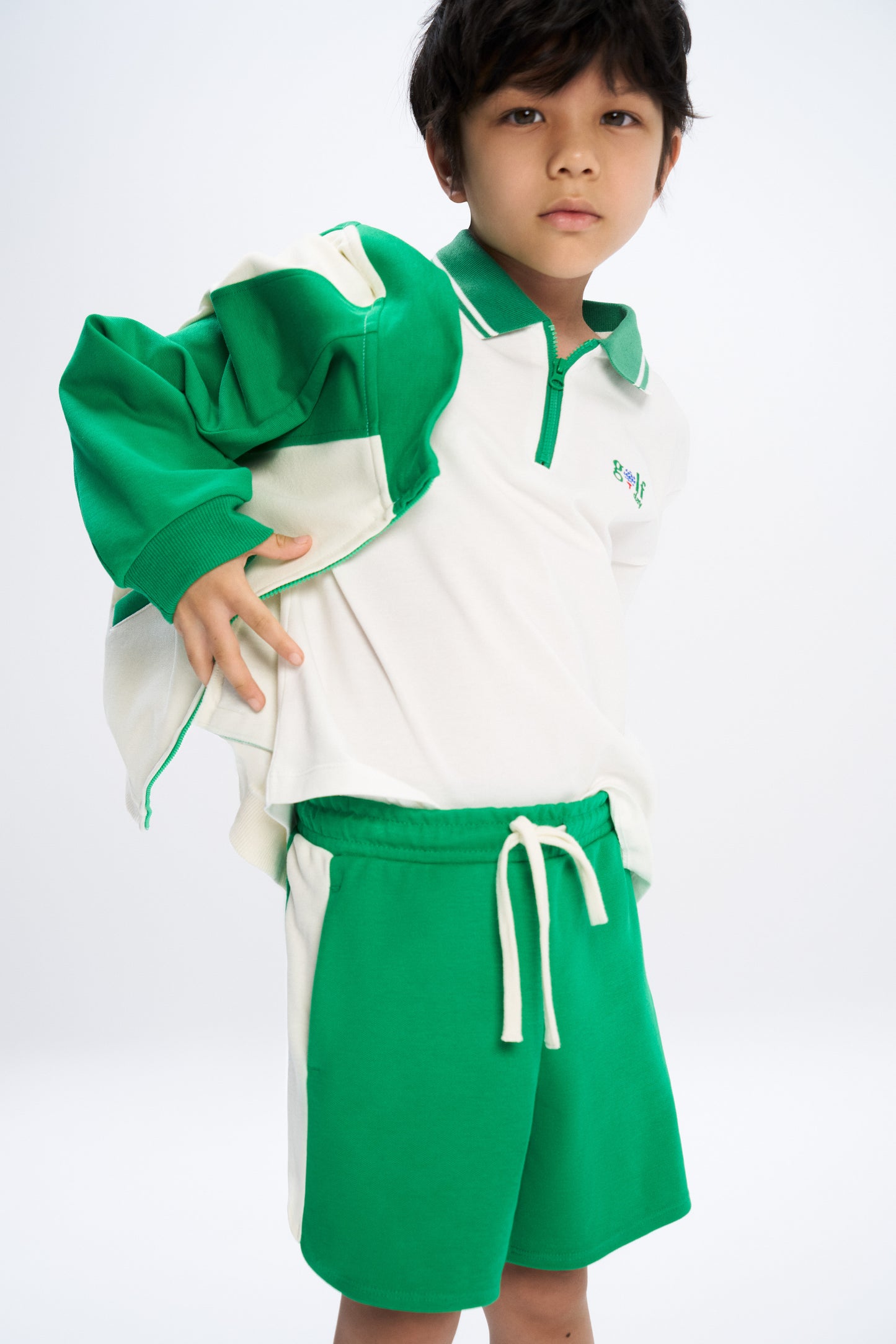 BRIGHT GREEN