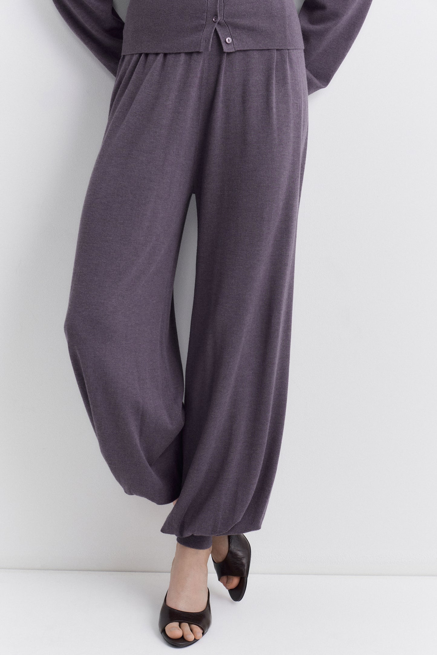TAUPE PURPLE