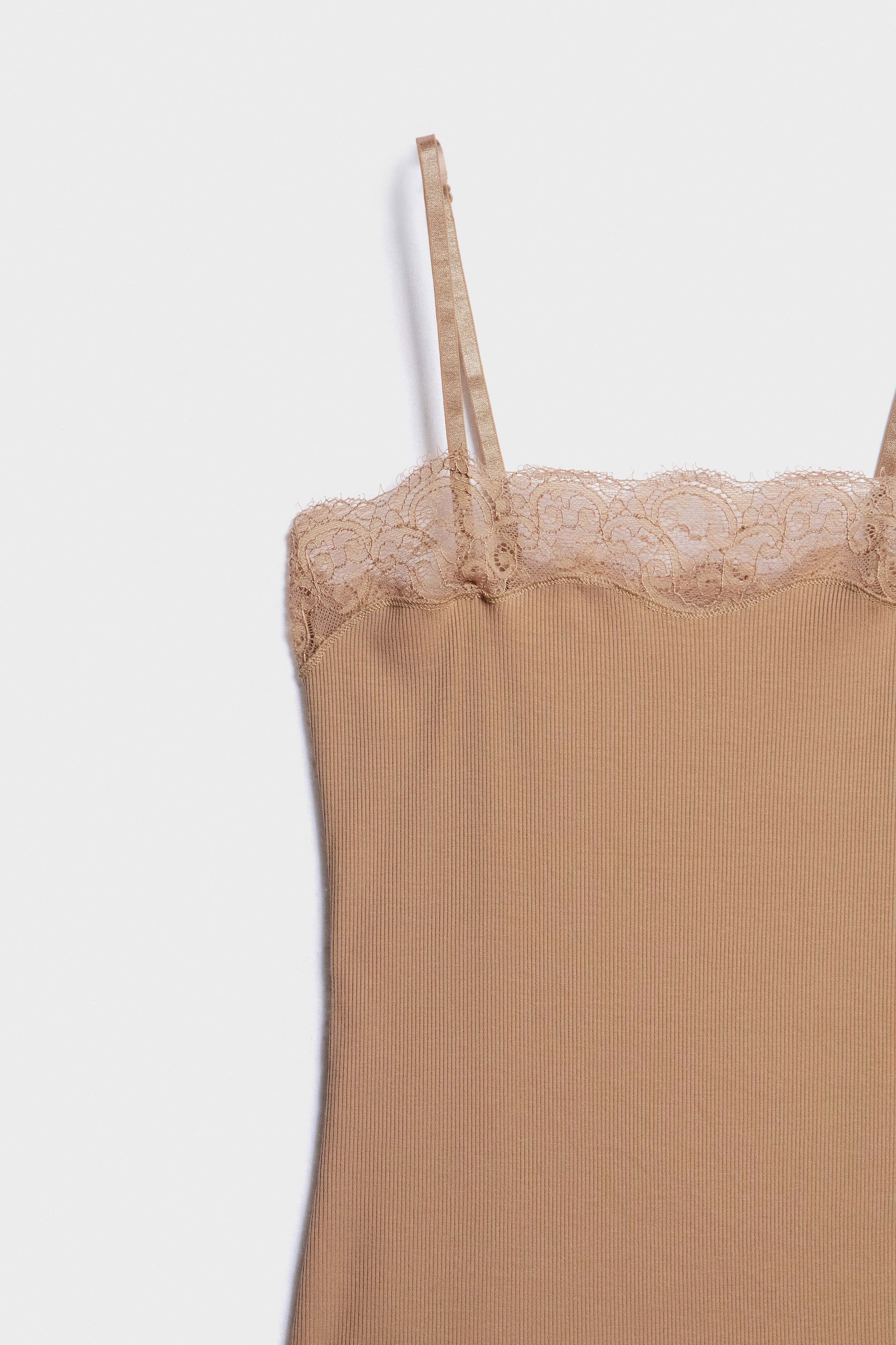 NUDE BEIGE