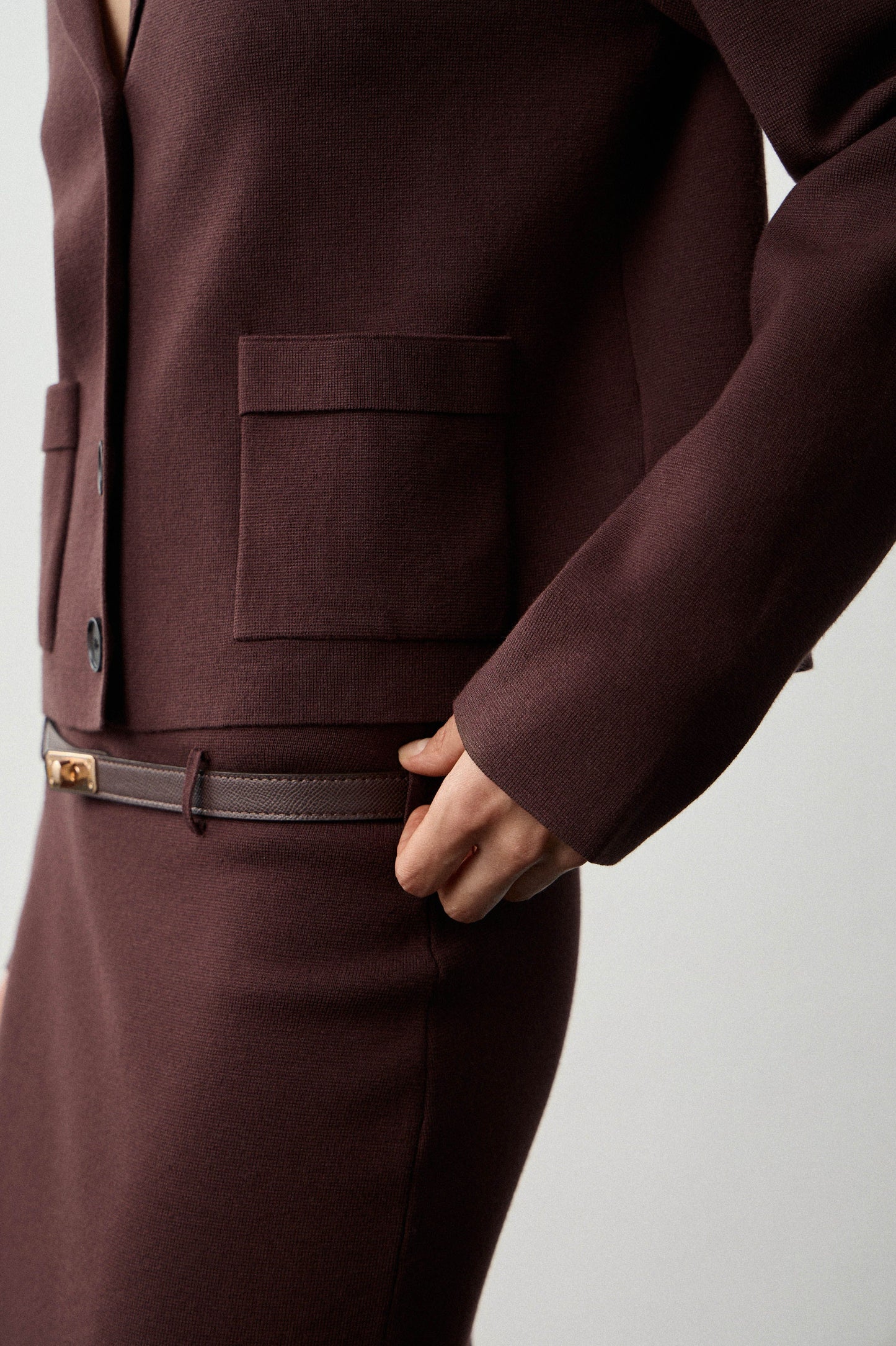 DARK BROWN