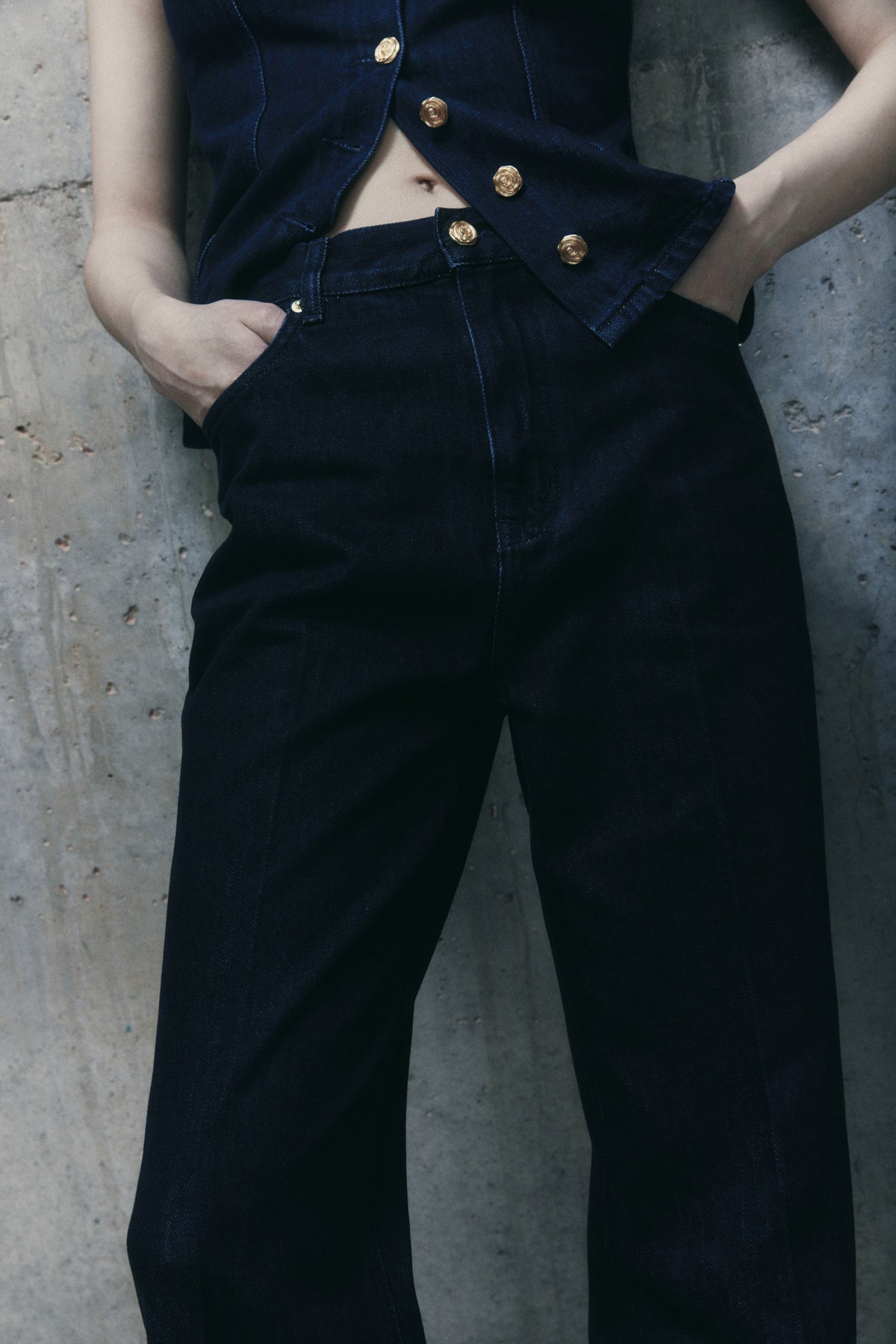 DARK BLUE