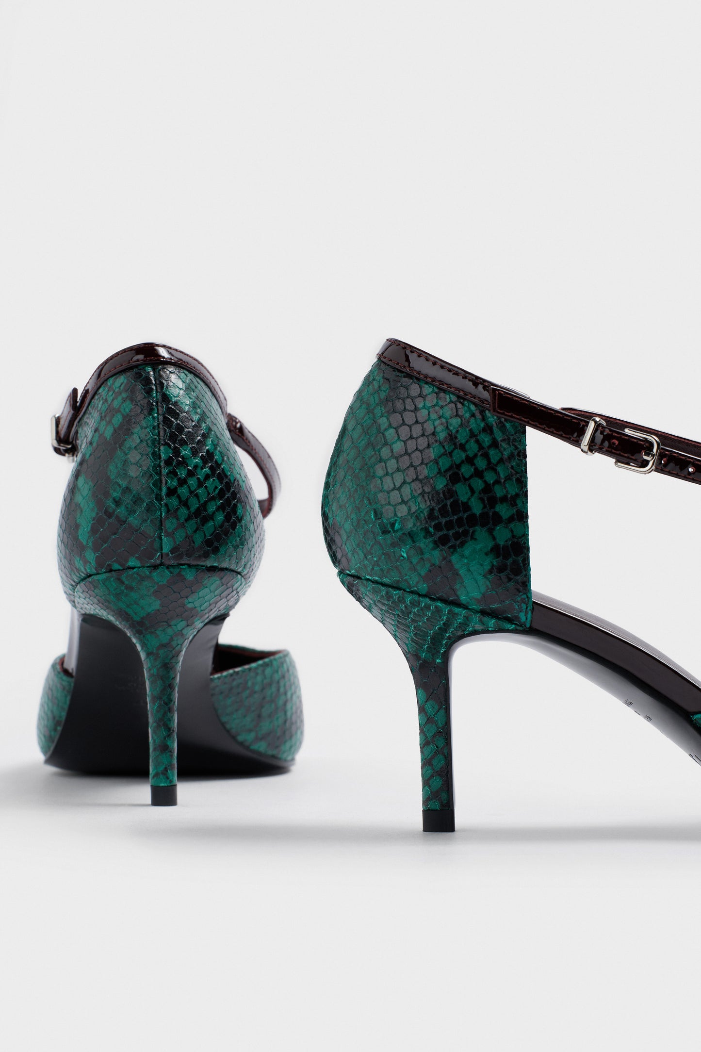 DARK GREEN