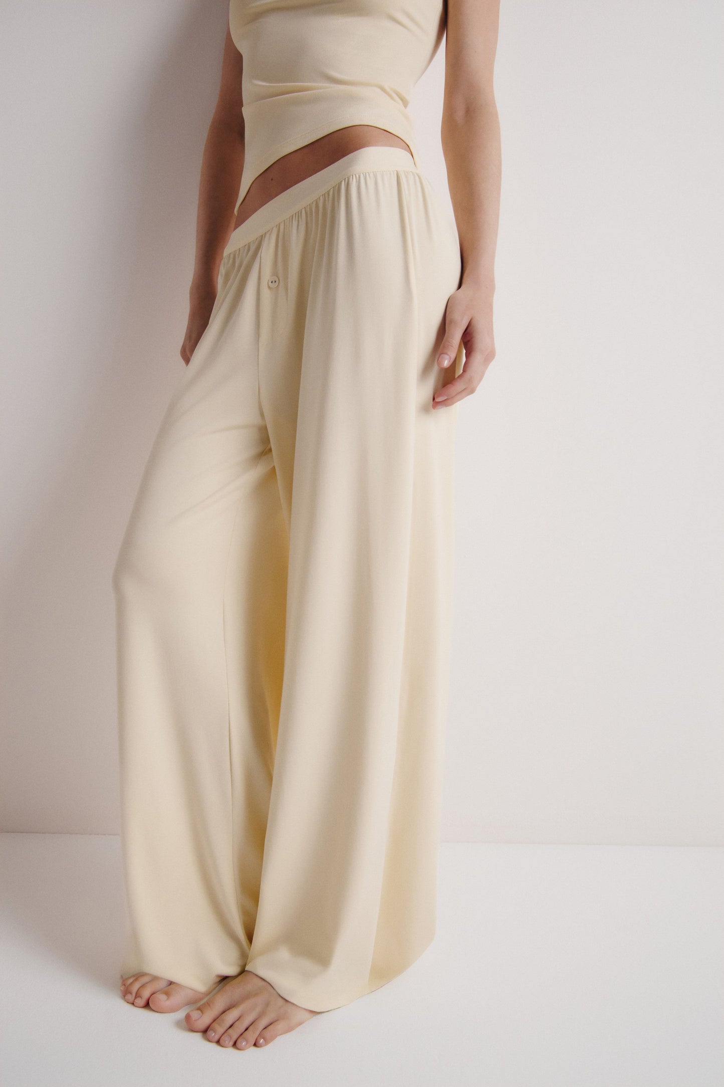 LIGHT YELLOW