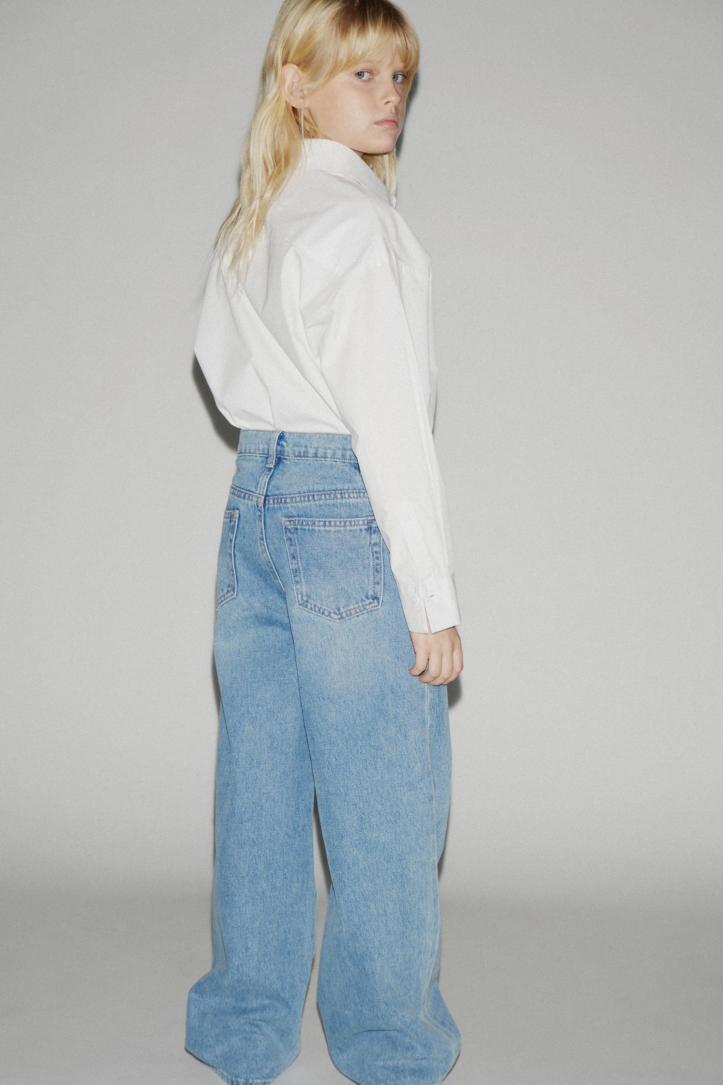 VINTAGE BLUE