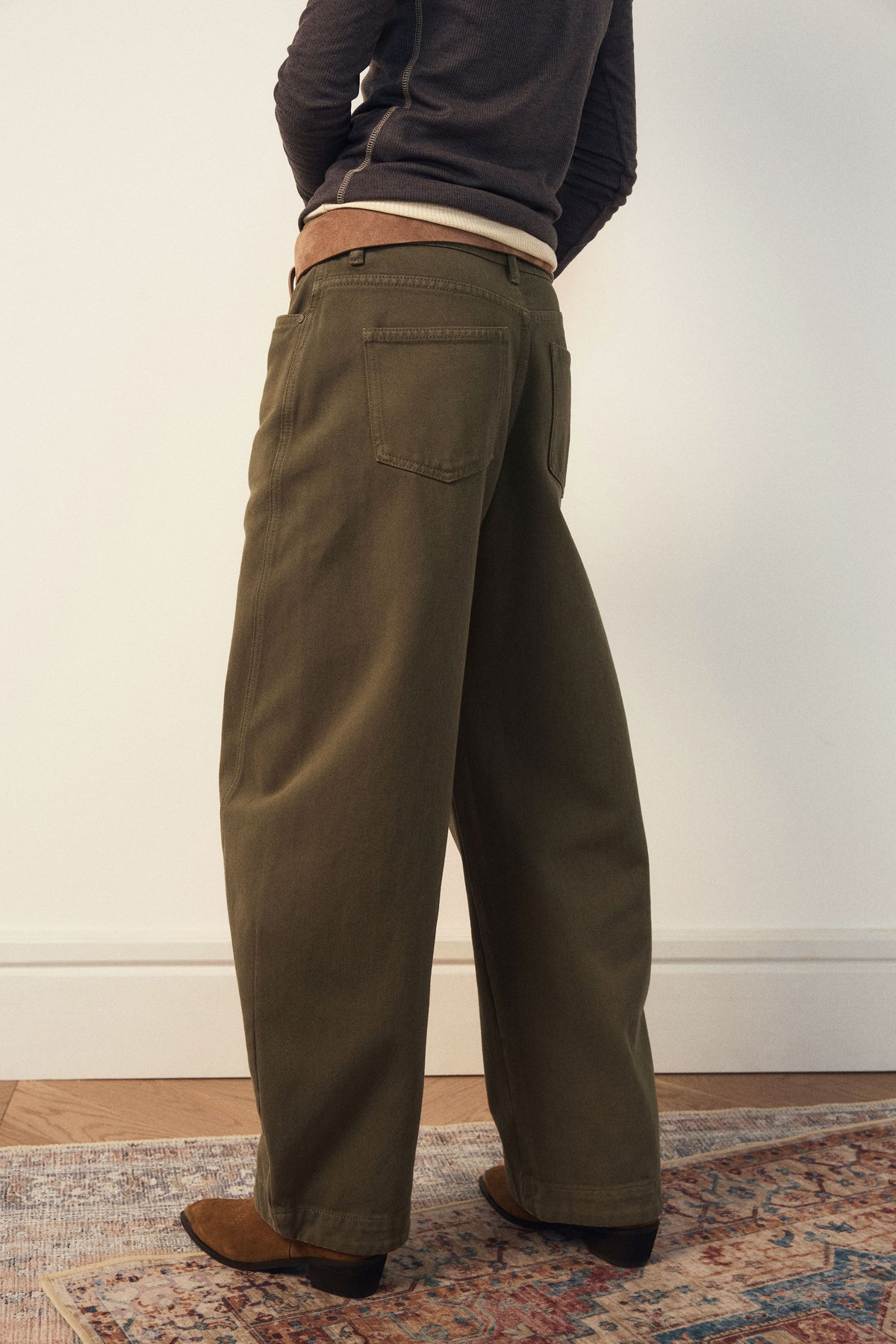 KHAKI