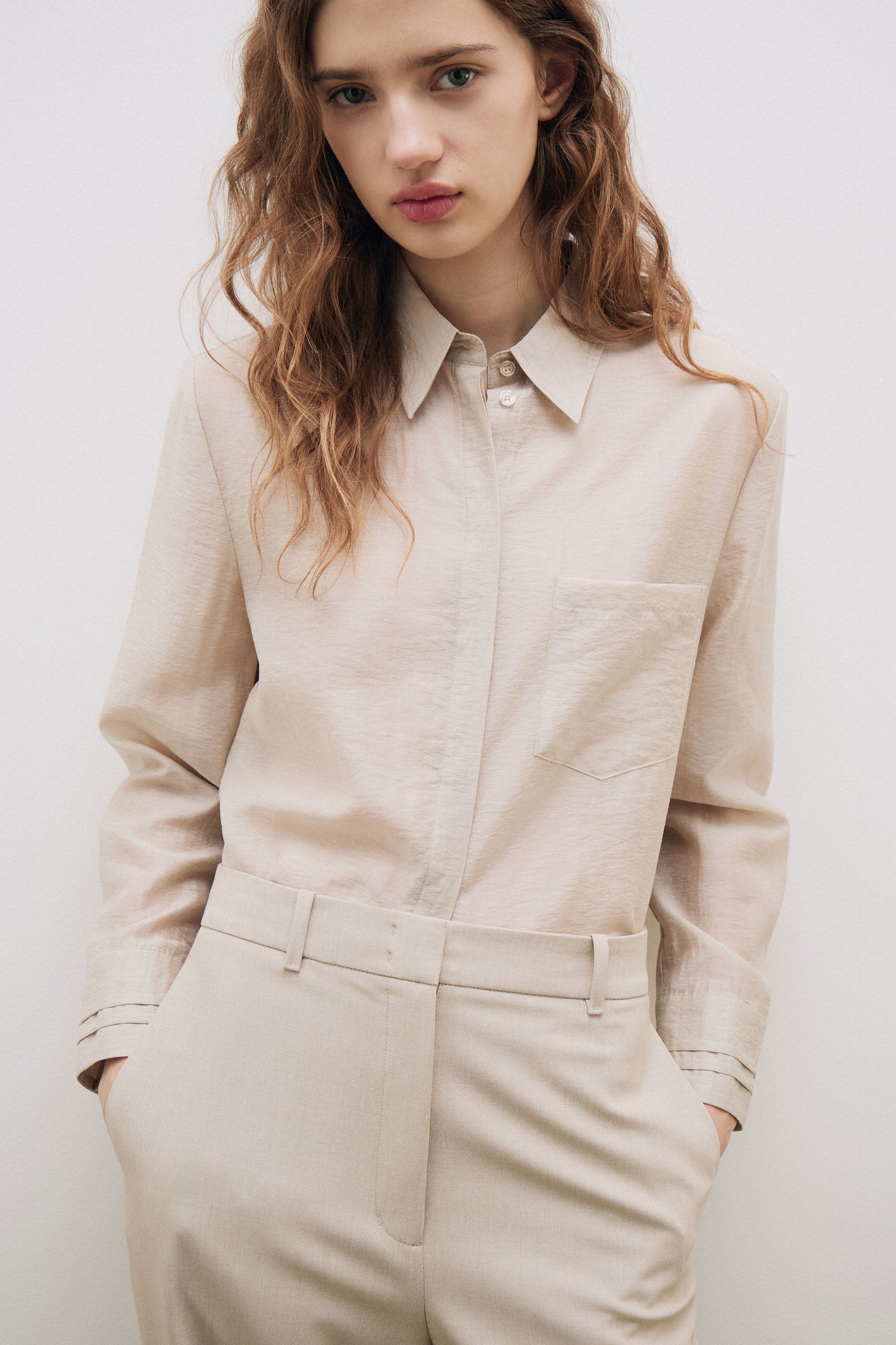 LIGHT BEIGE