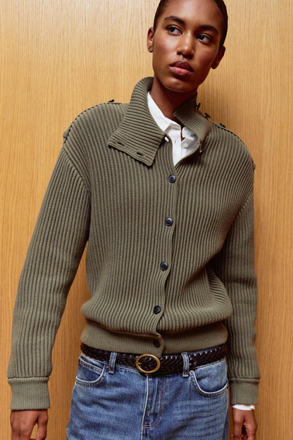 DARK BROWN
