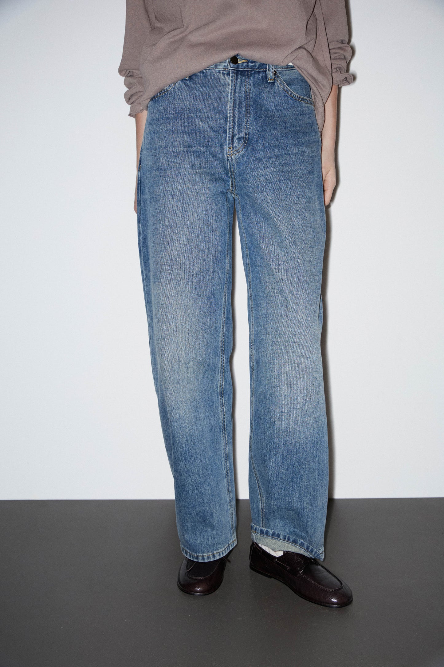 VINTAGE BLUE