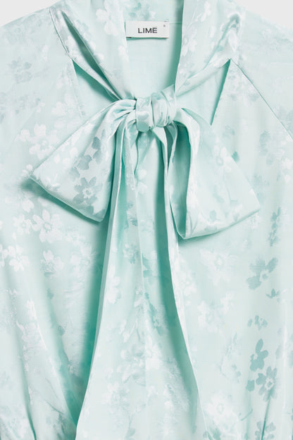 LIGHT GREEN