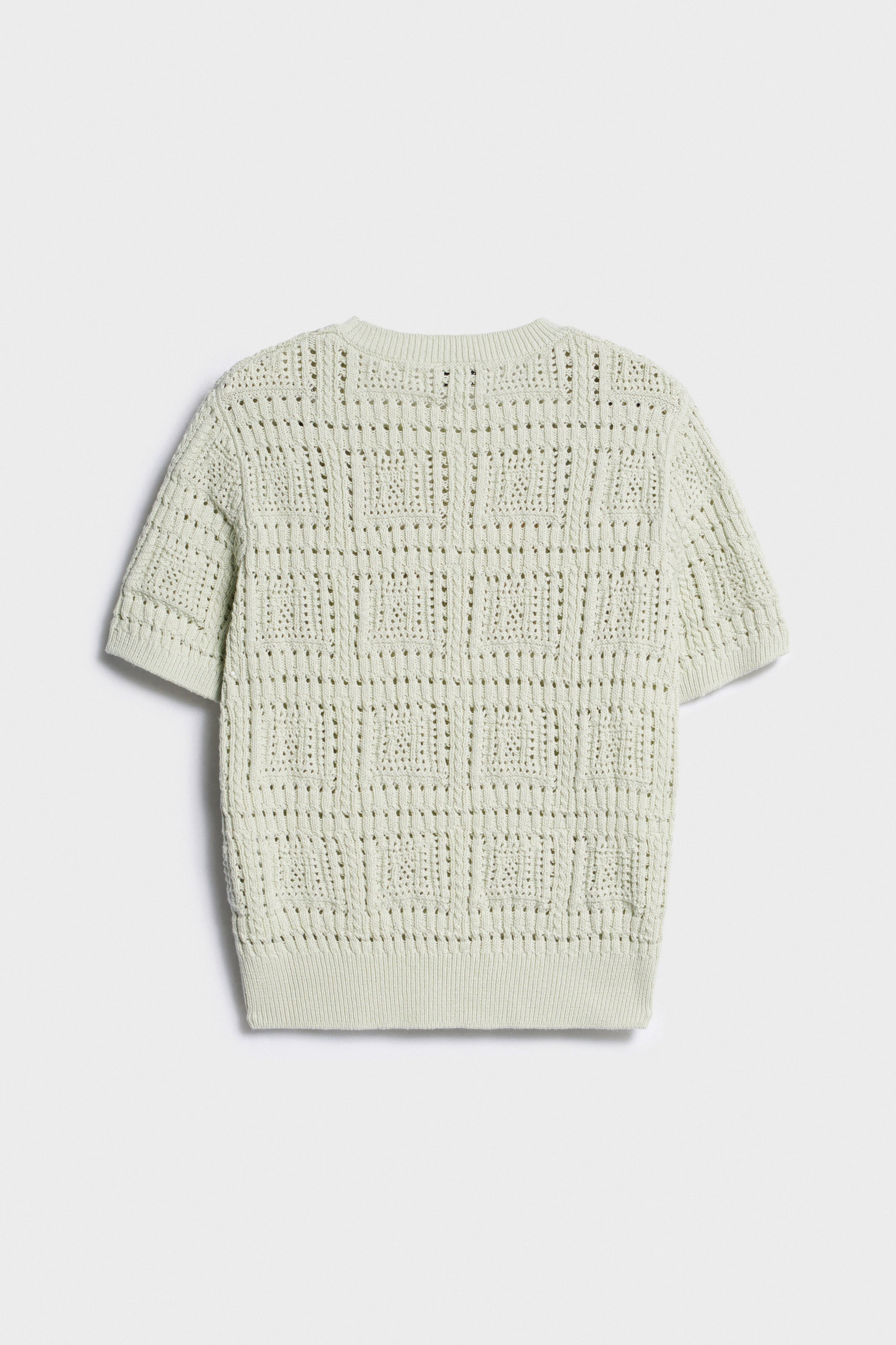 LIGHT GREEN