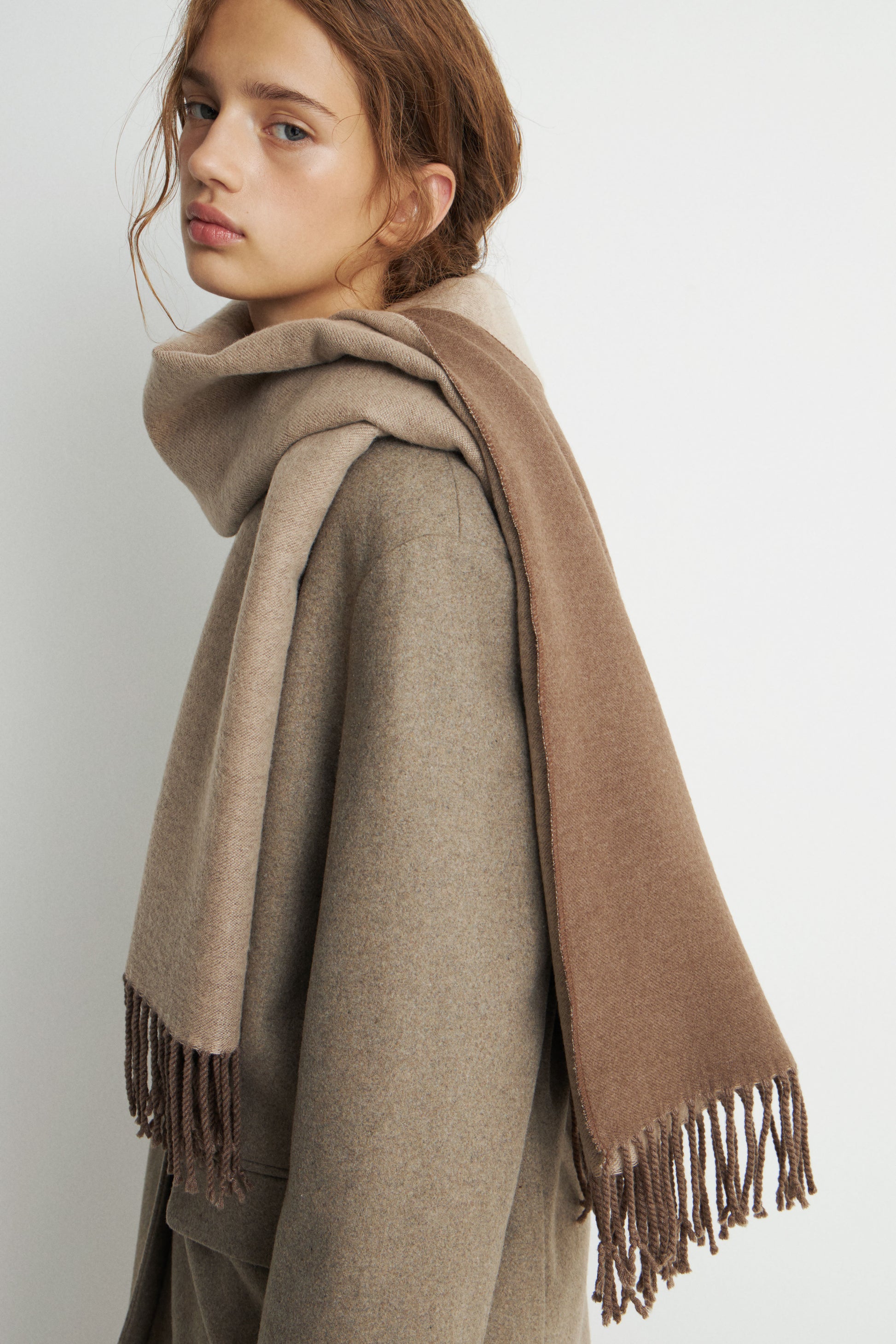 DARK BEIGE