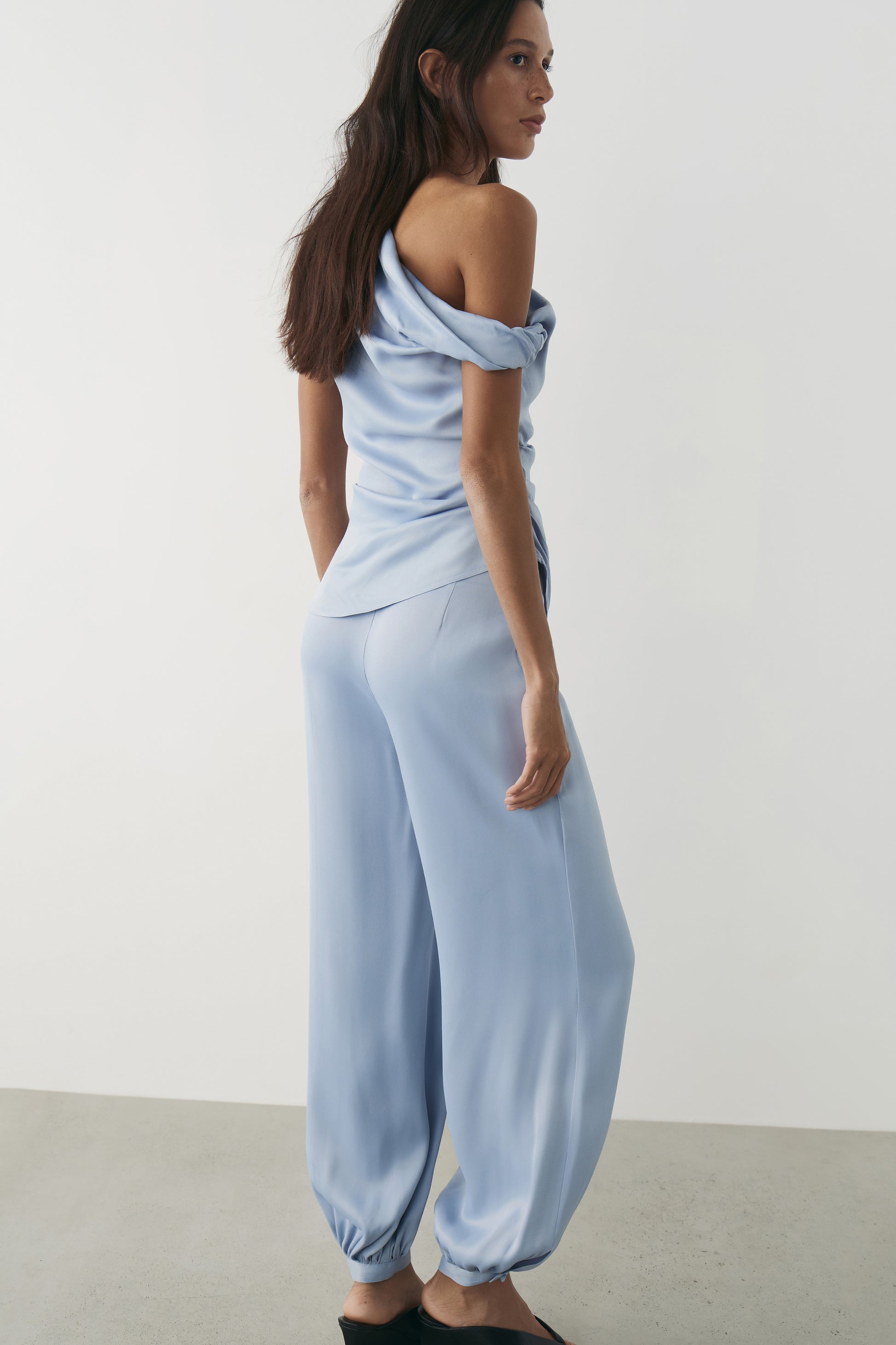 LIGHT BLUE
