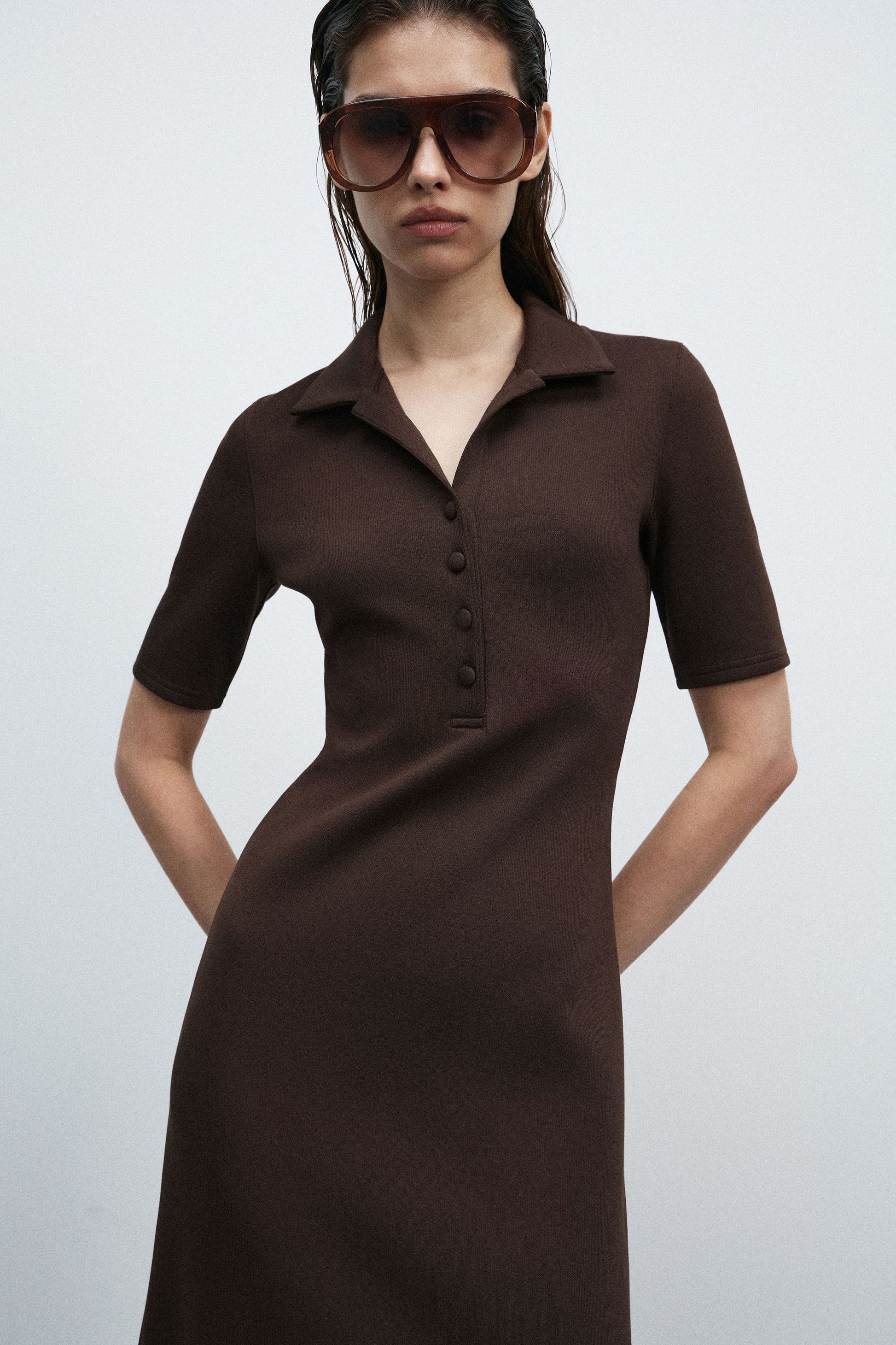 DARK BROWN