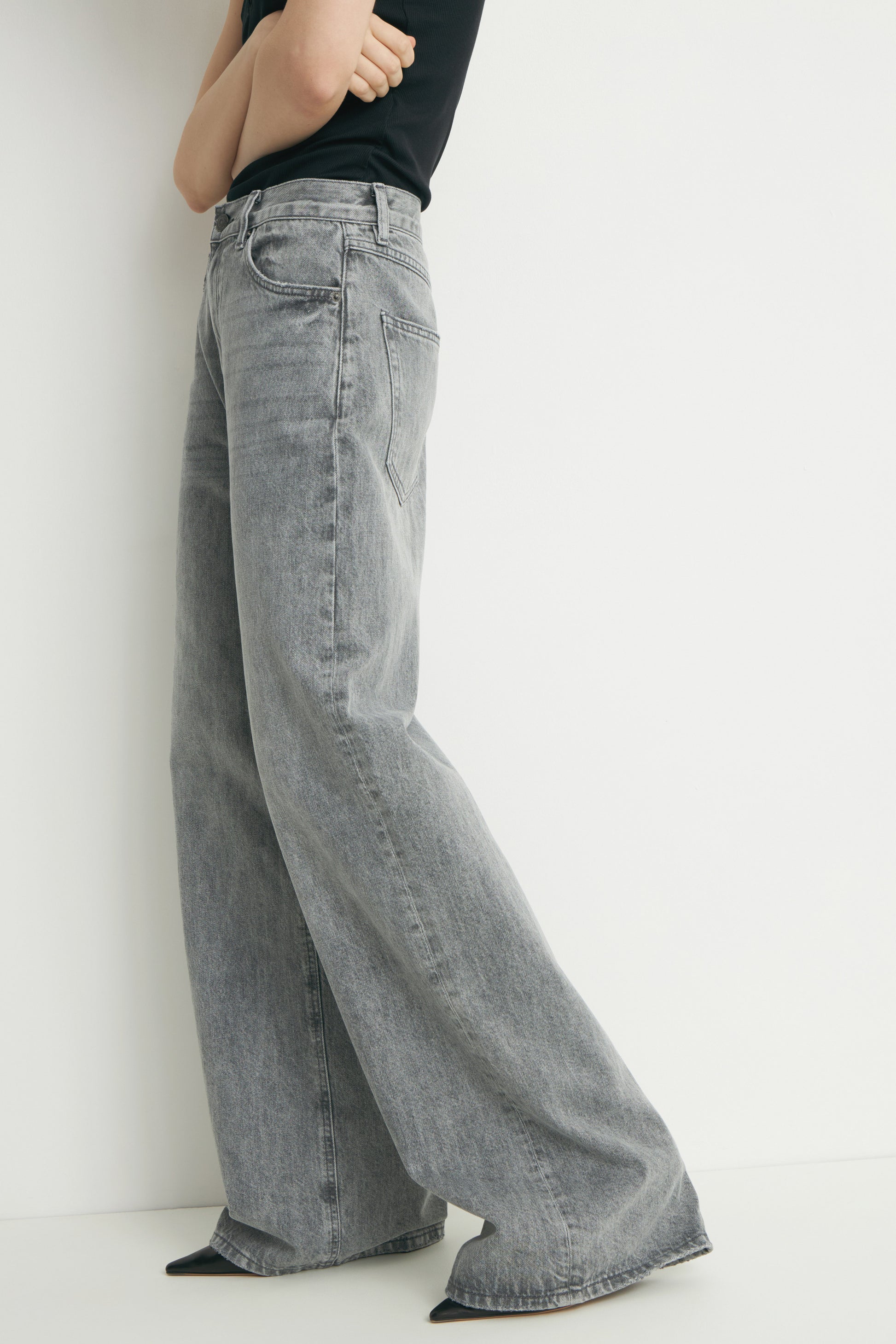 ARCTIC GREY