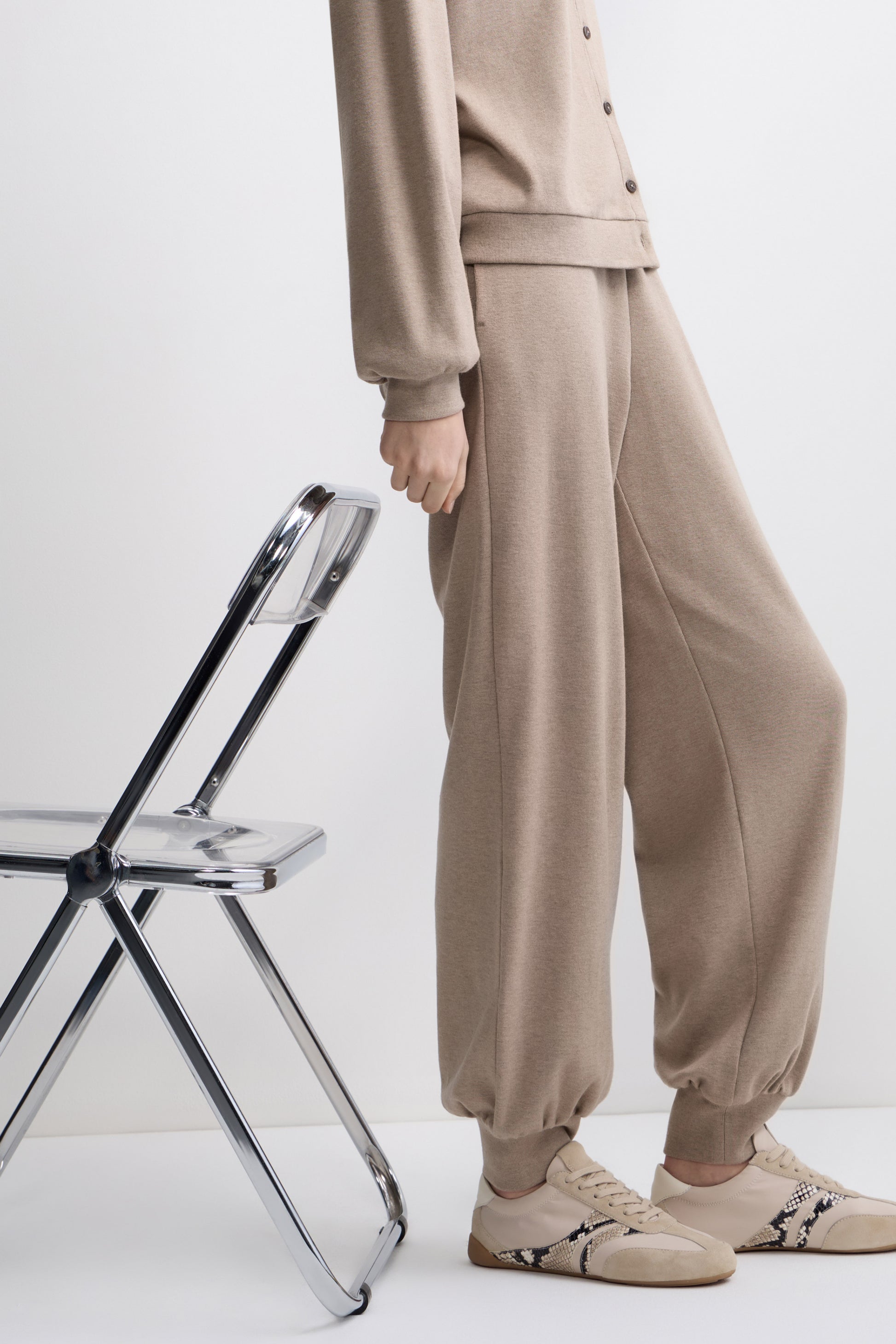 LIGHT BEIGE