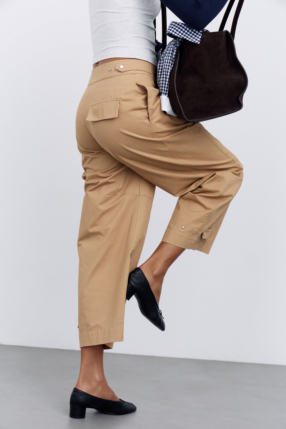 LIGHT BEIGE