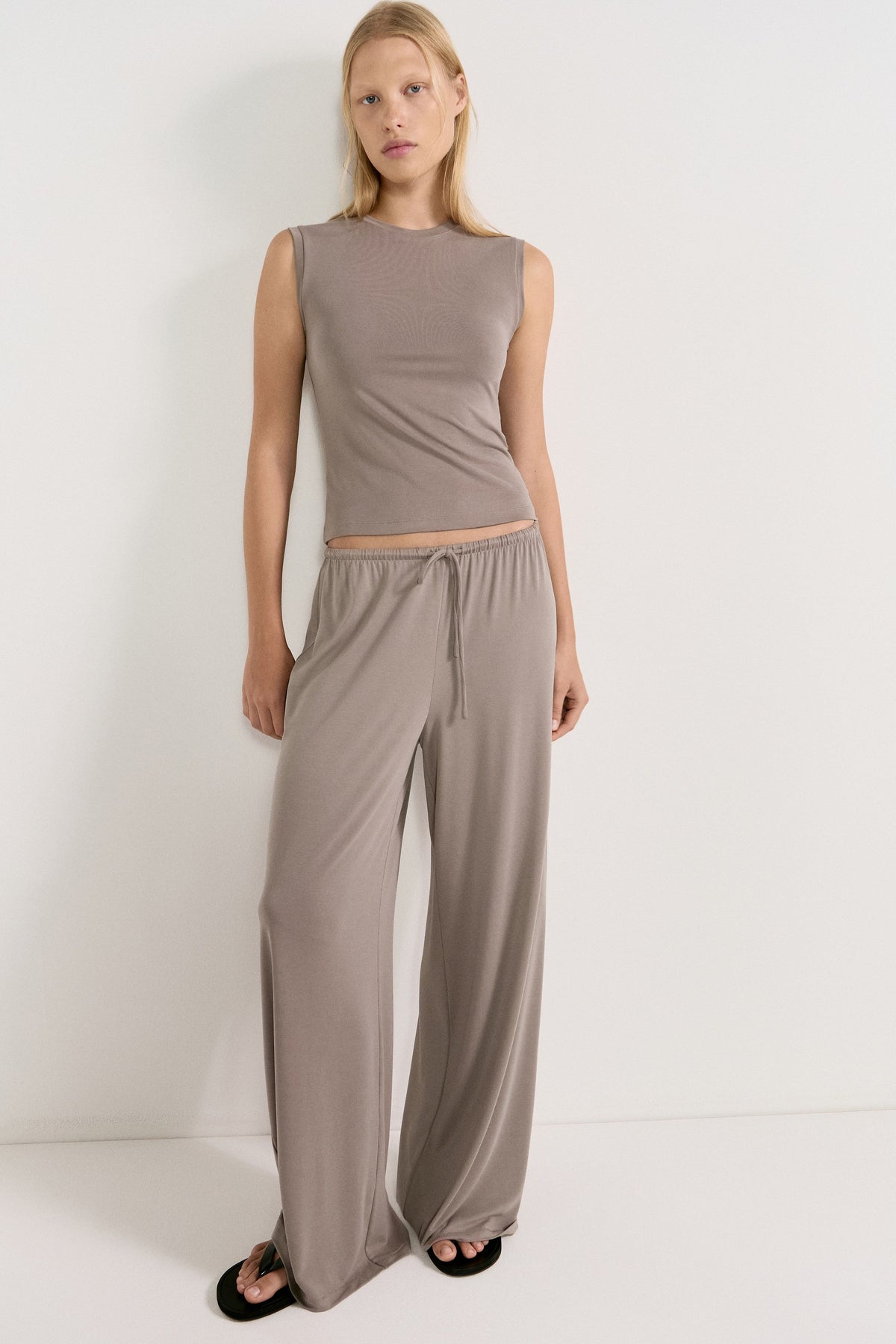 GRAY BROWN