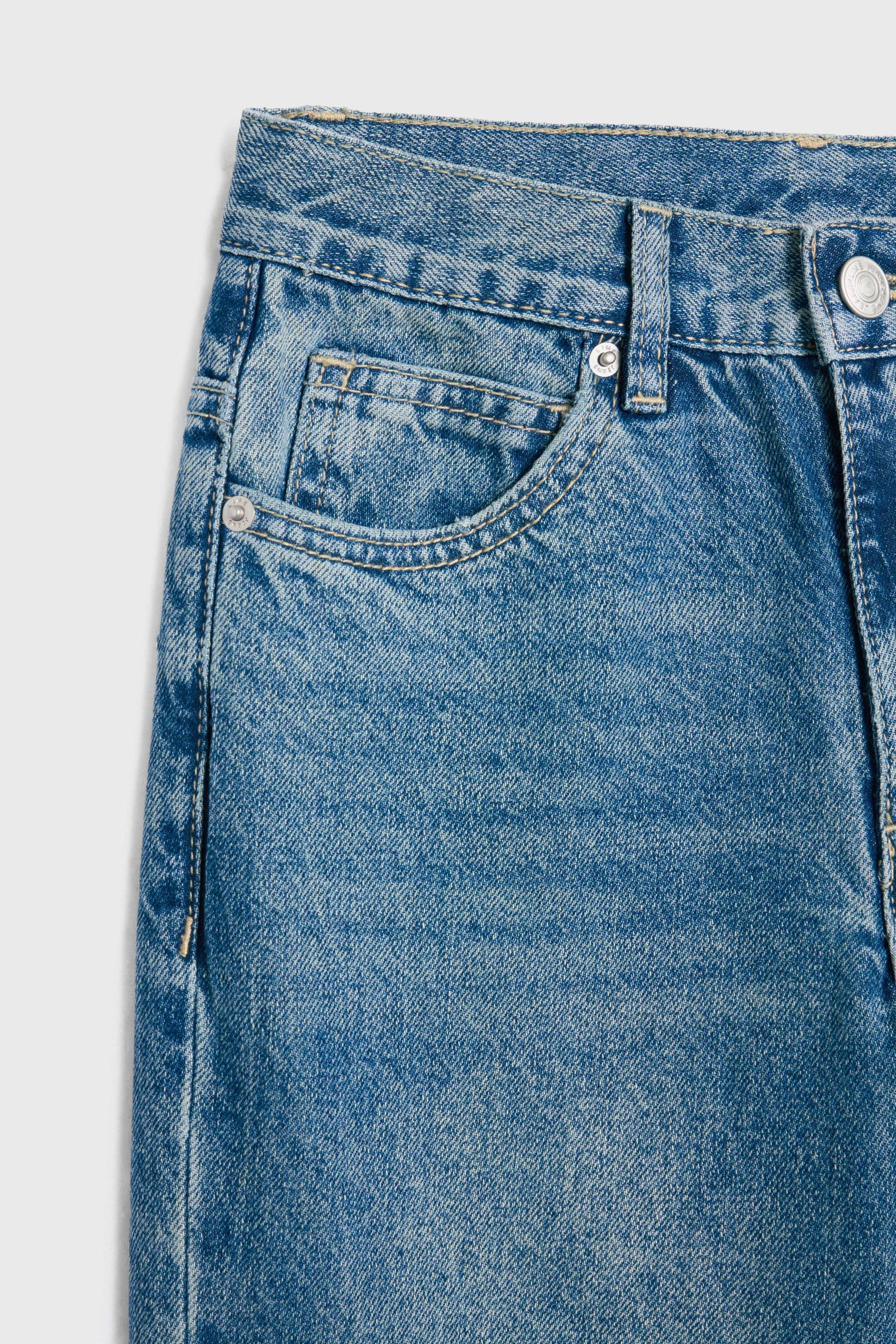 VINTAGE BLUE