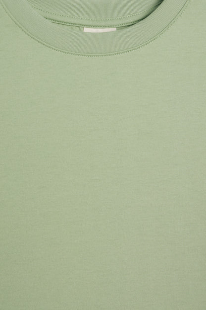 LIGHT GREEN