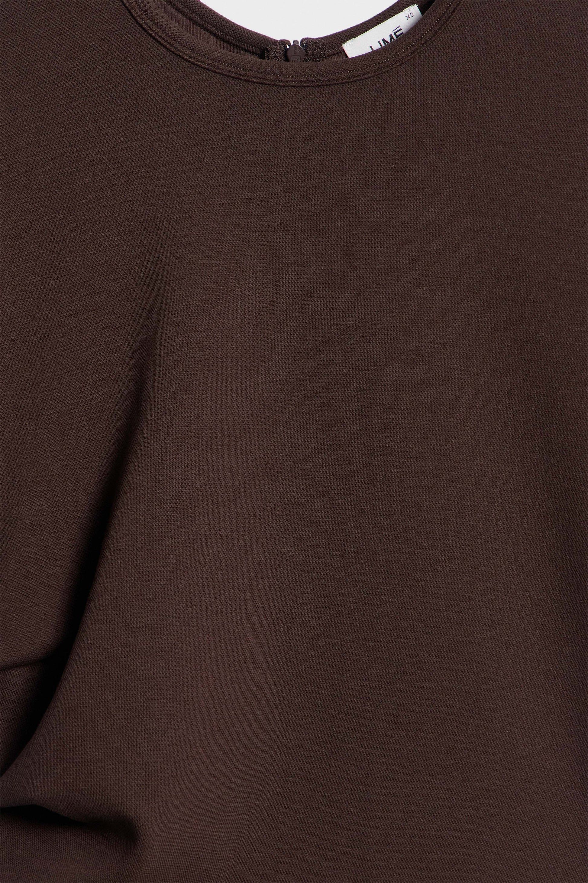 DARK BROWN