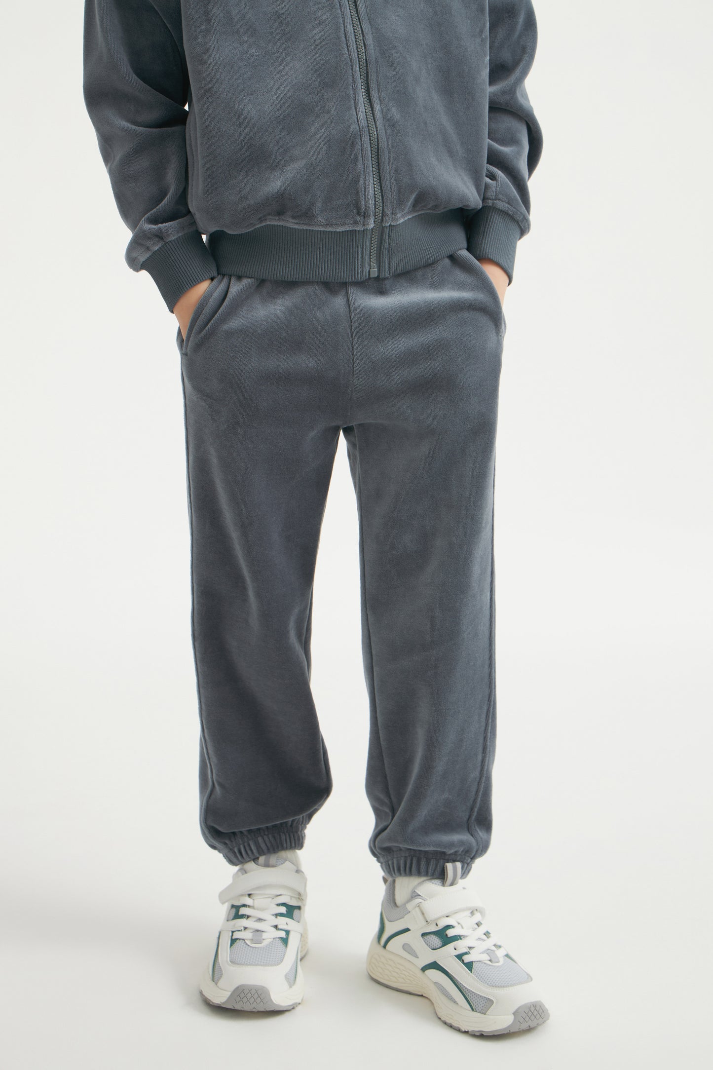 LIGHT GREY