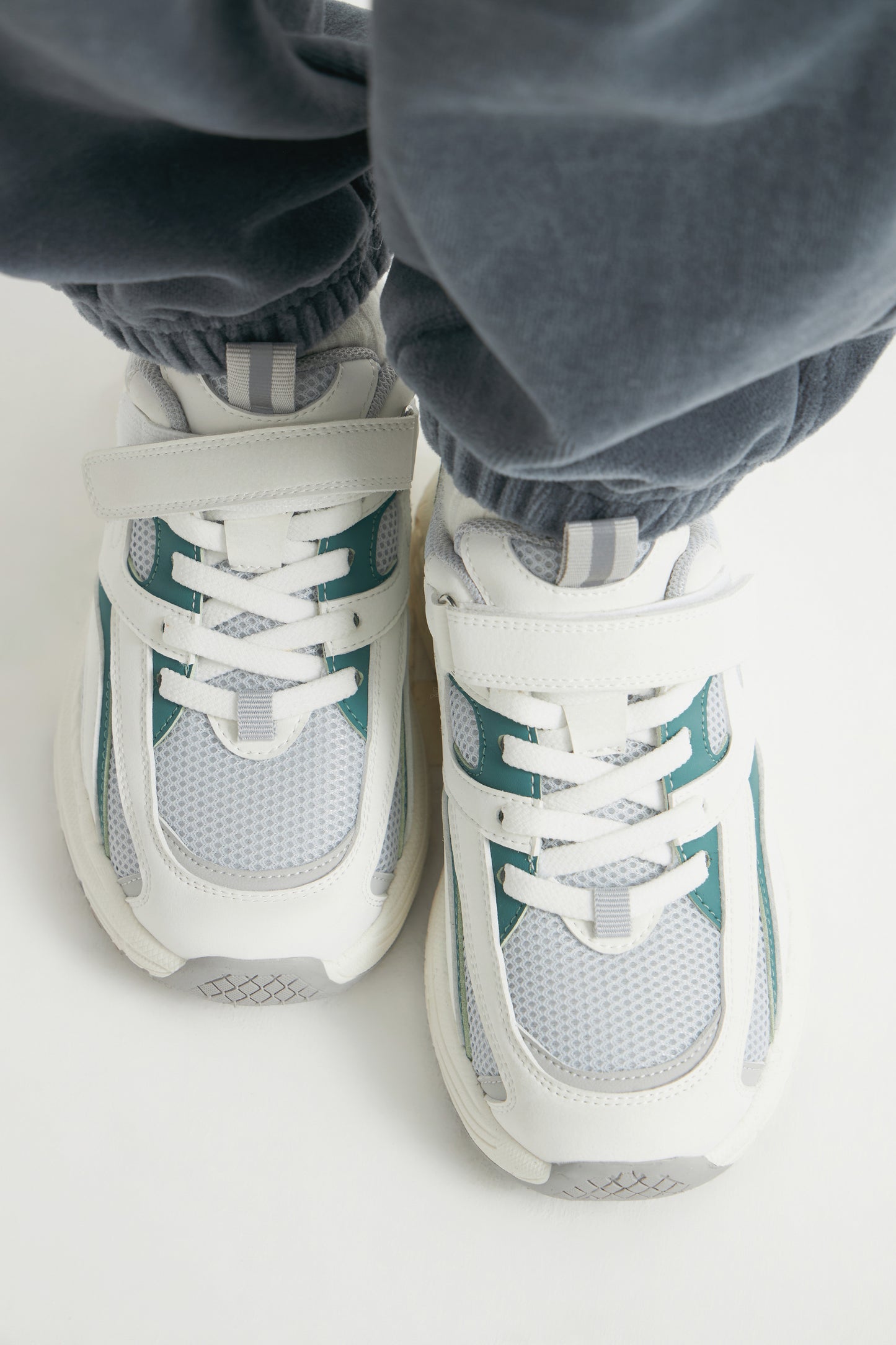 LIGHT GREY