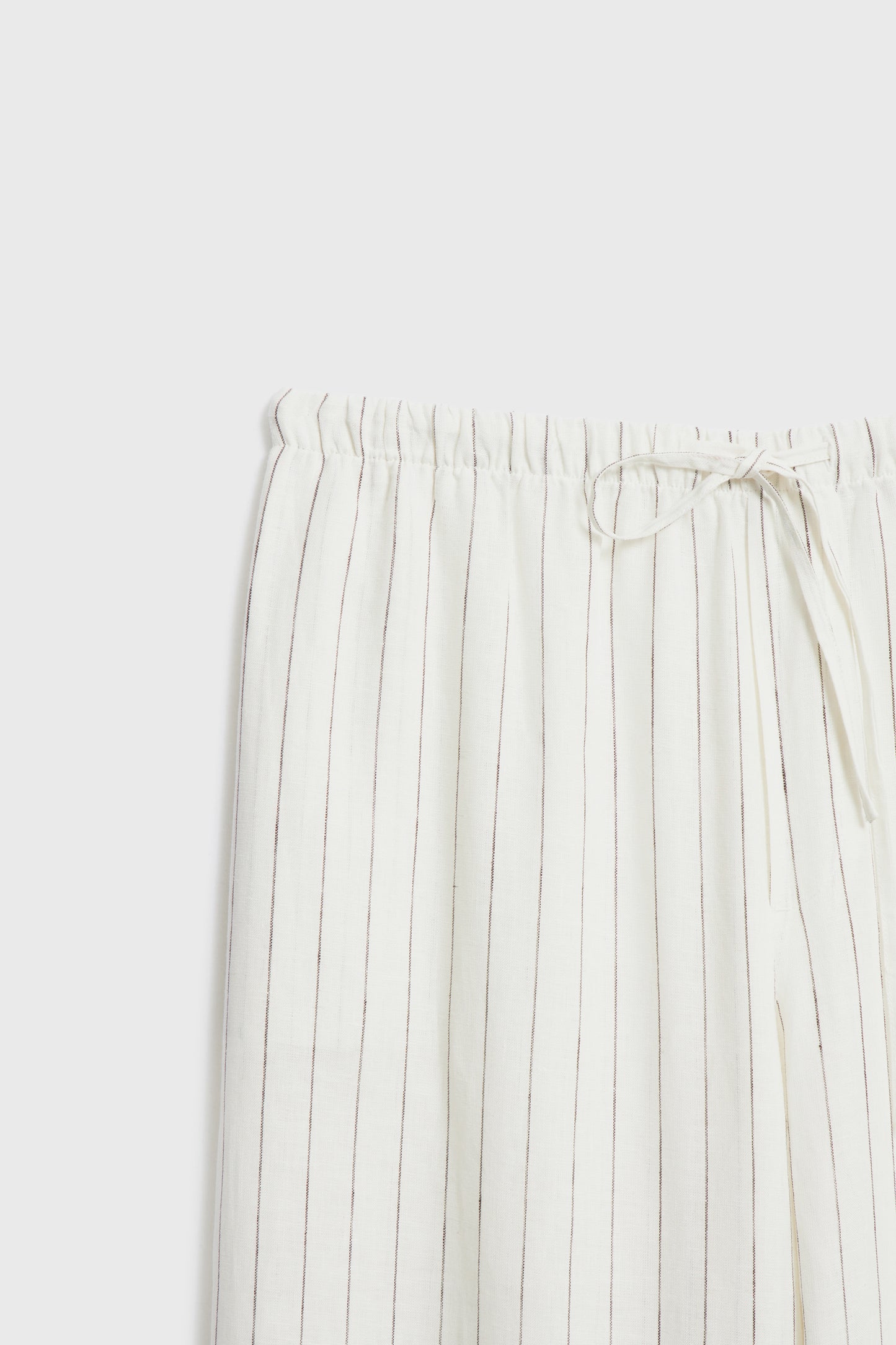 WHITE/BEIGE