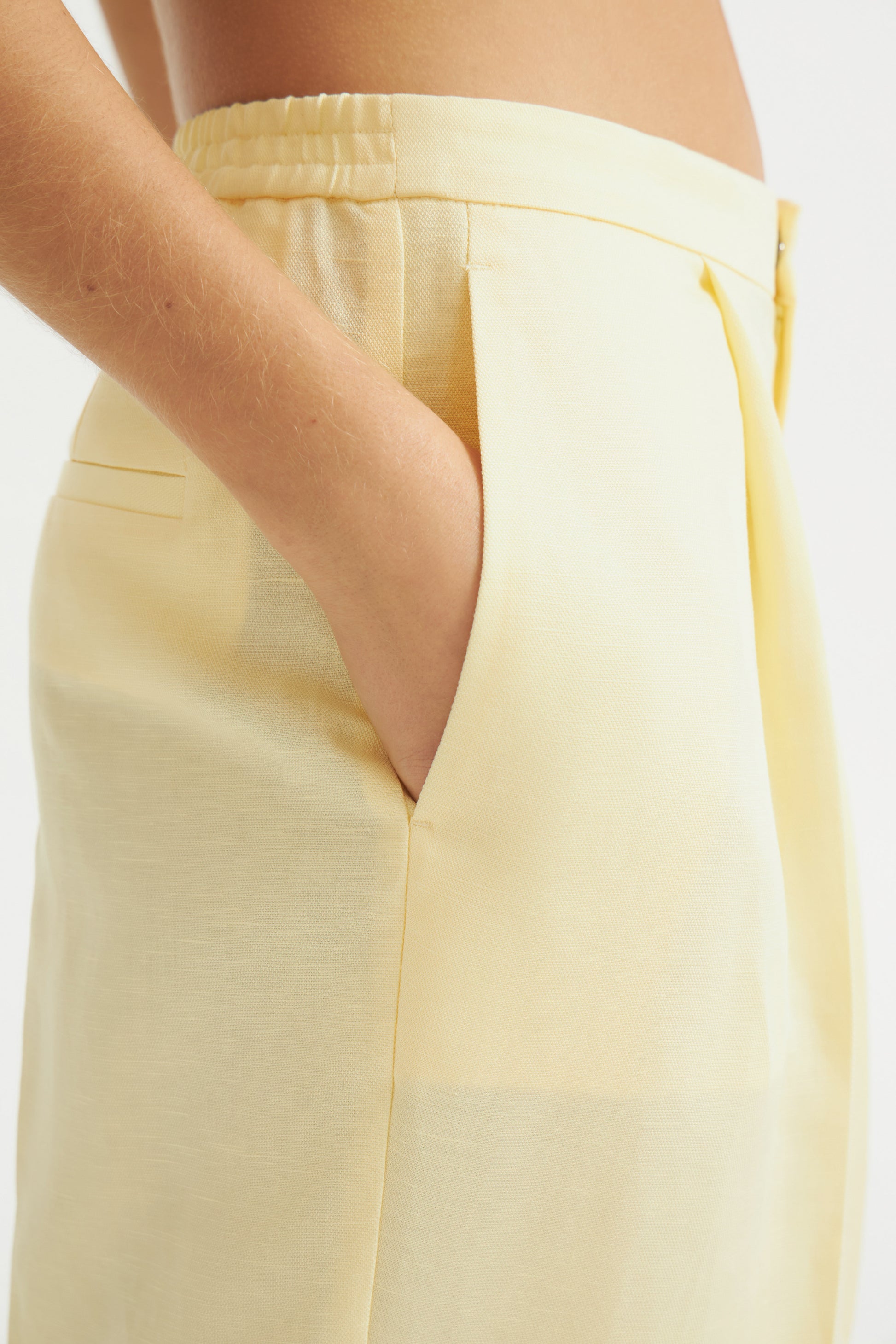 LIGHT YELLOW