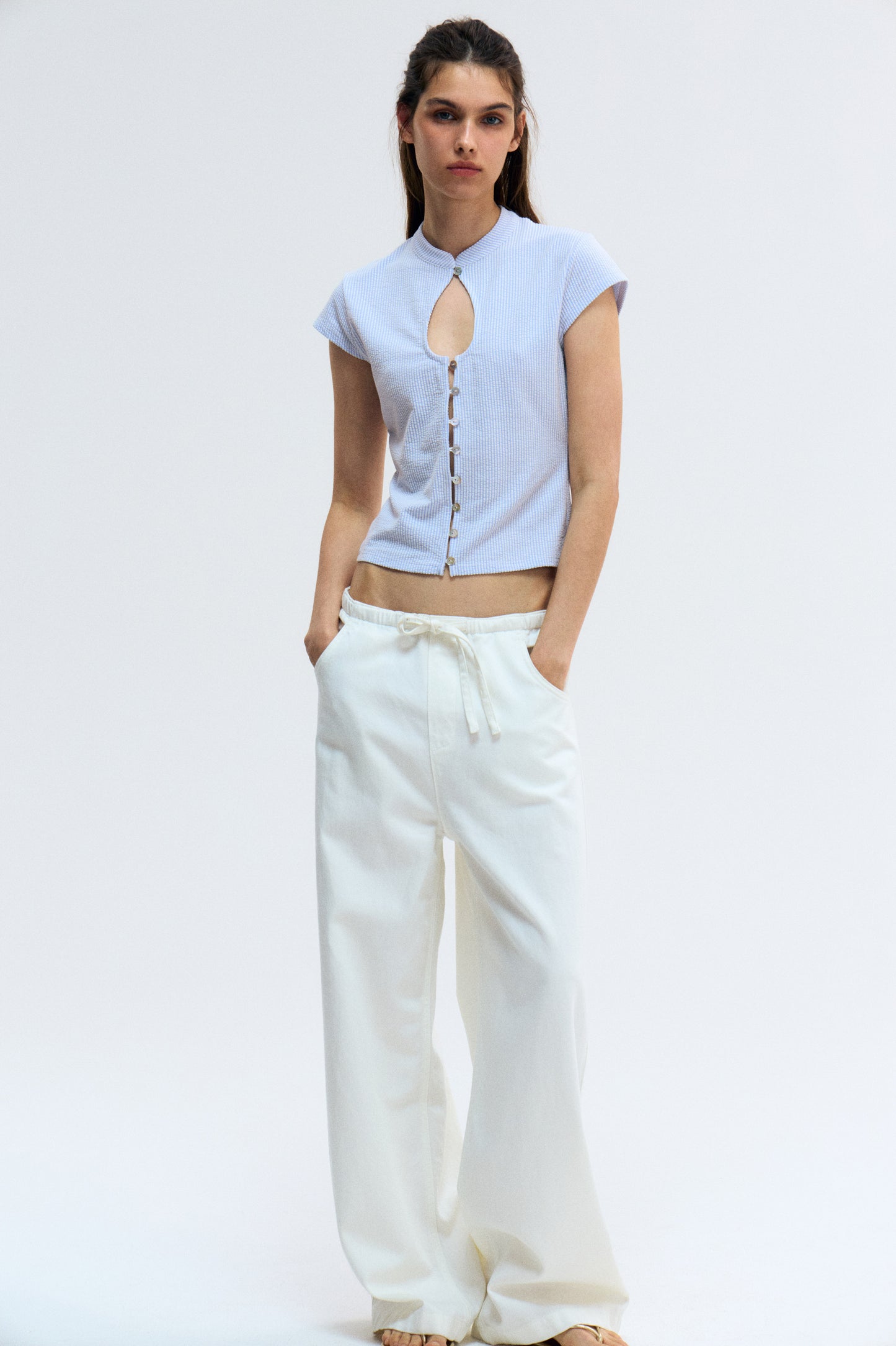 LIGHT BLUE/WHITE