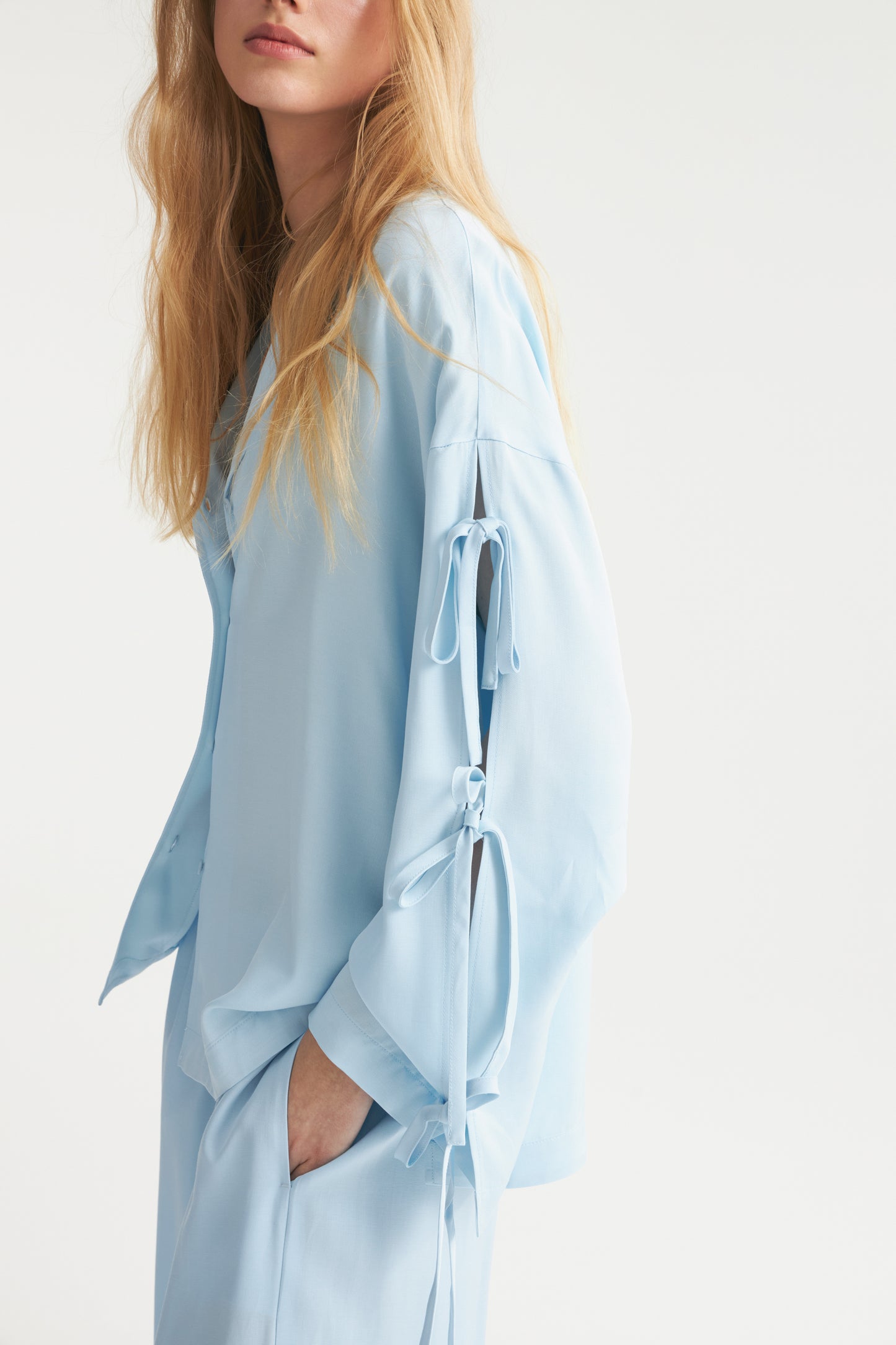 LIGHT BLUE