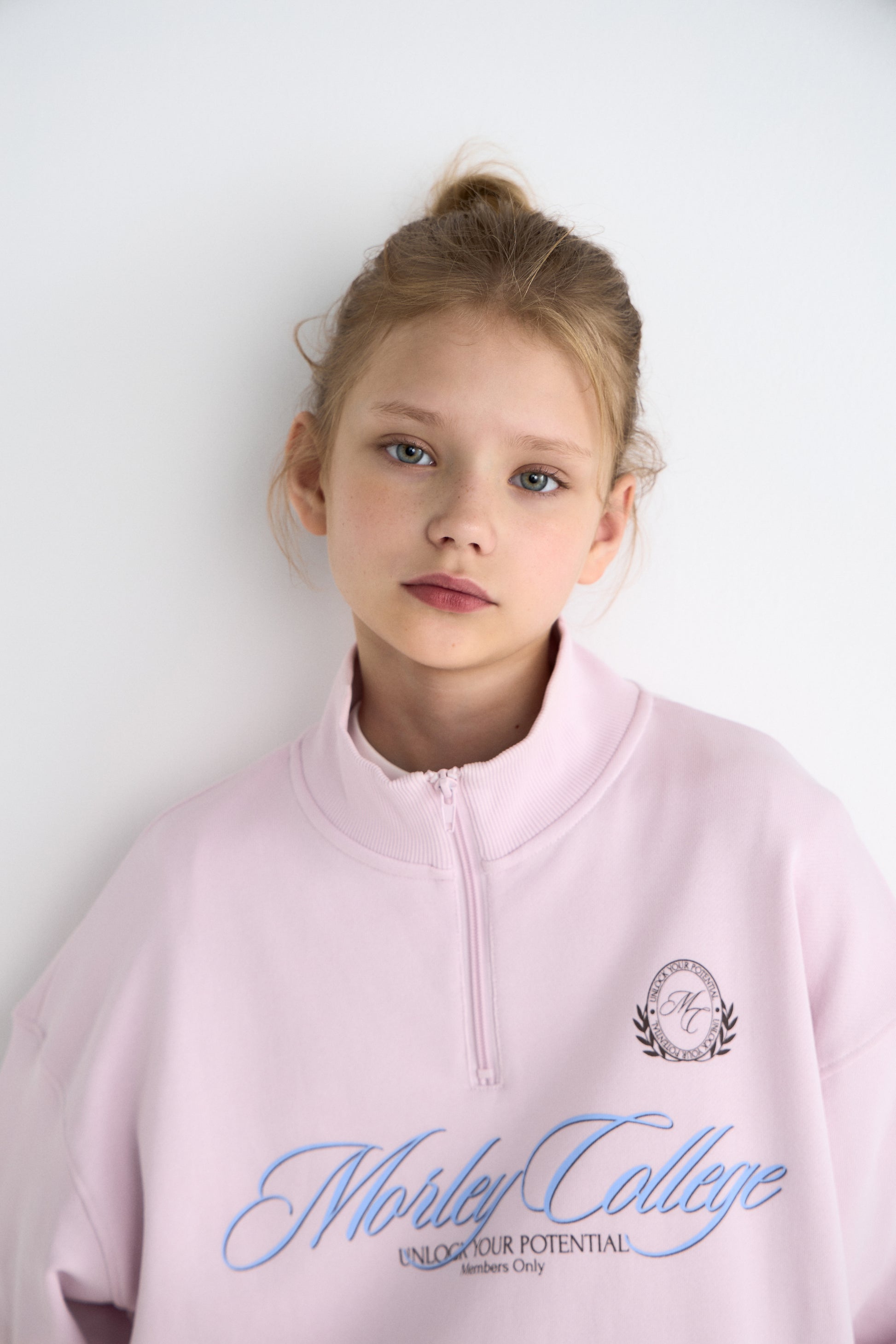 LIGHT PINK