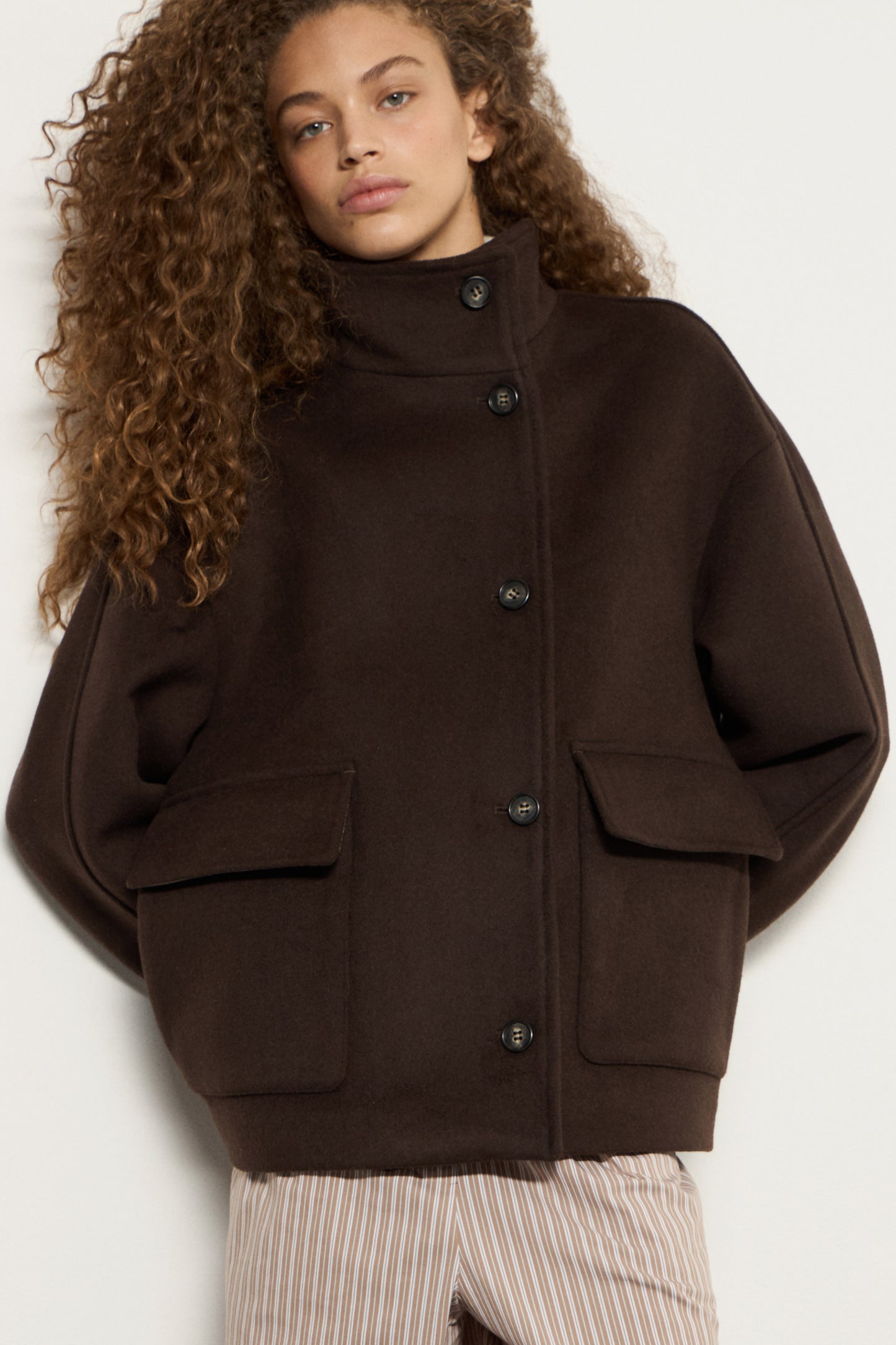 DARK BROWN
