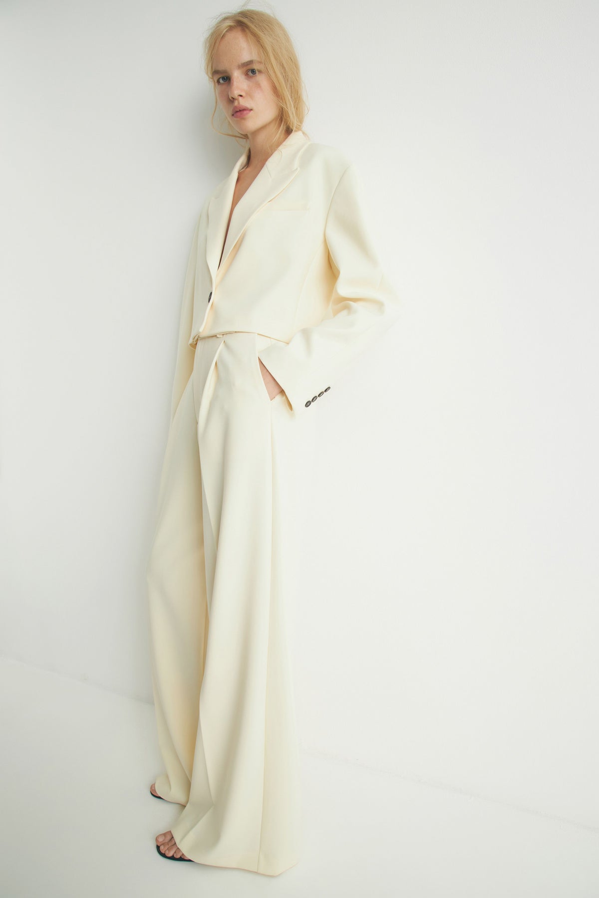 LIGHT YELLOW