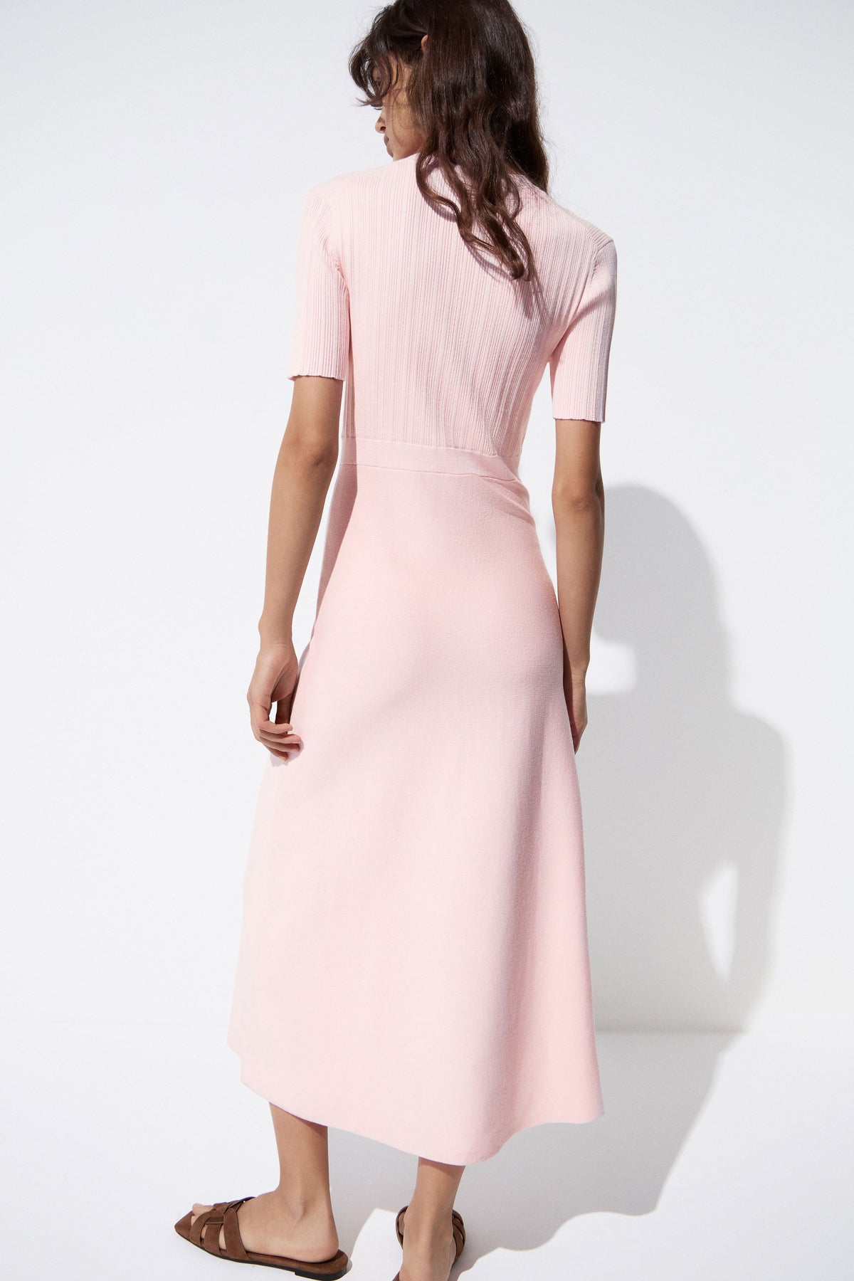 LIGHT PINK