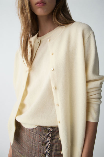 LIGHT YELLOW