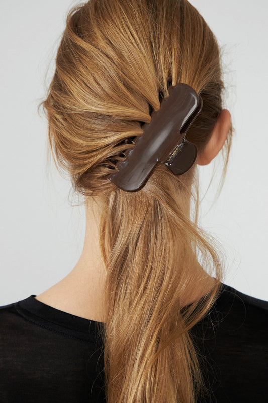 DARK BROWN